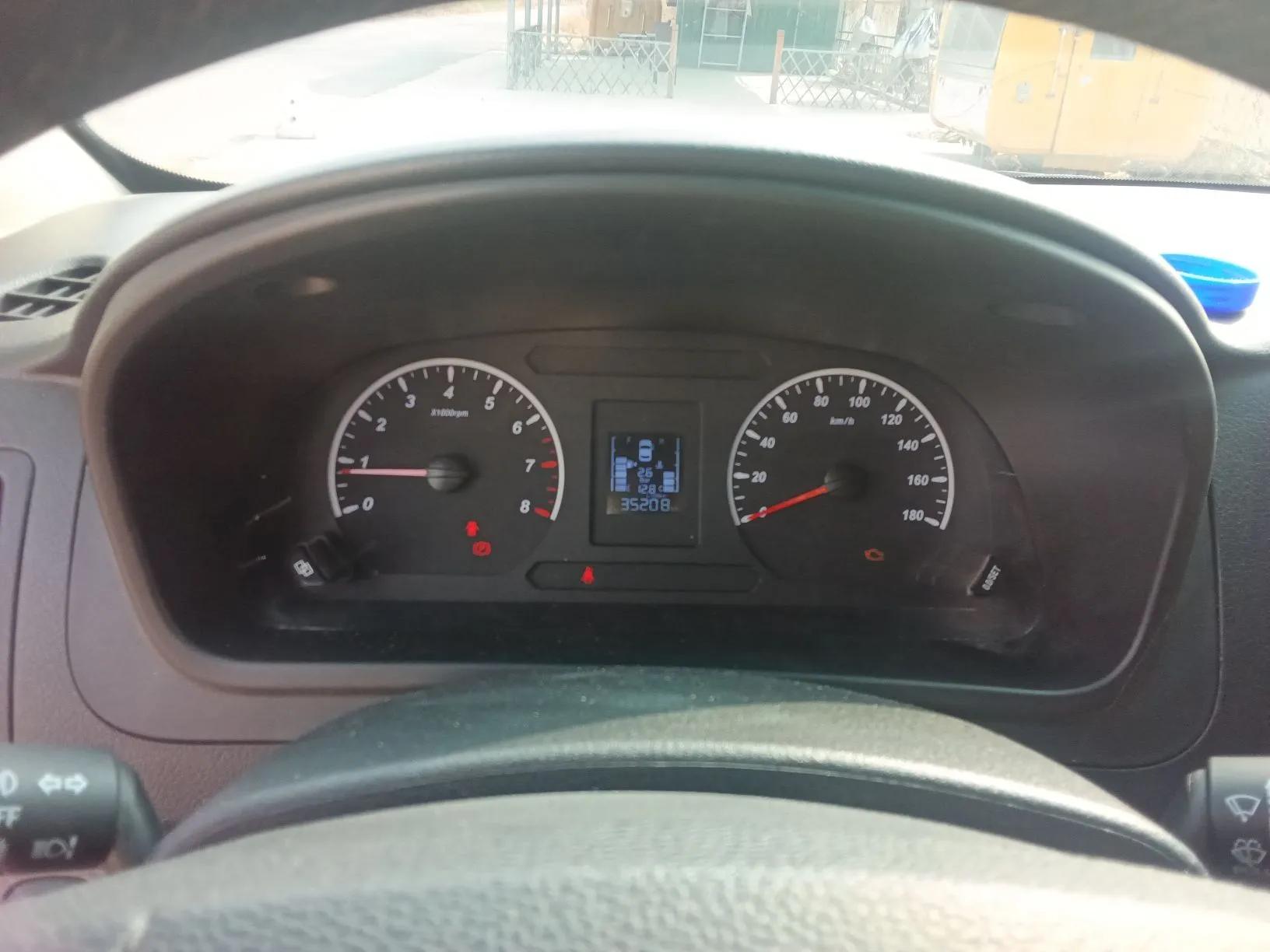 FORTHING Lingzhi PLUS 2021 2.0L Manual Luxury 7-Seater — миниатюра 12