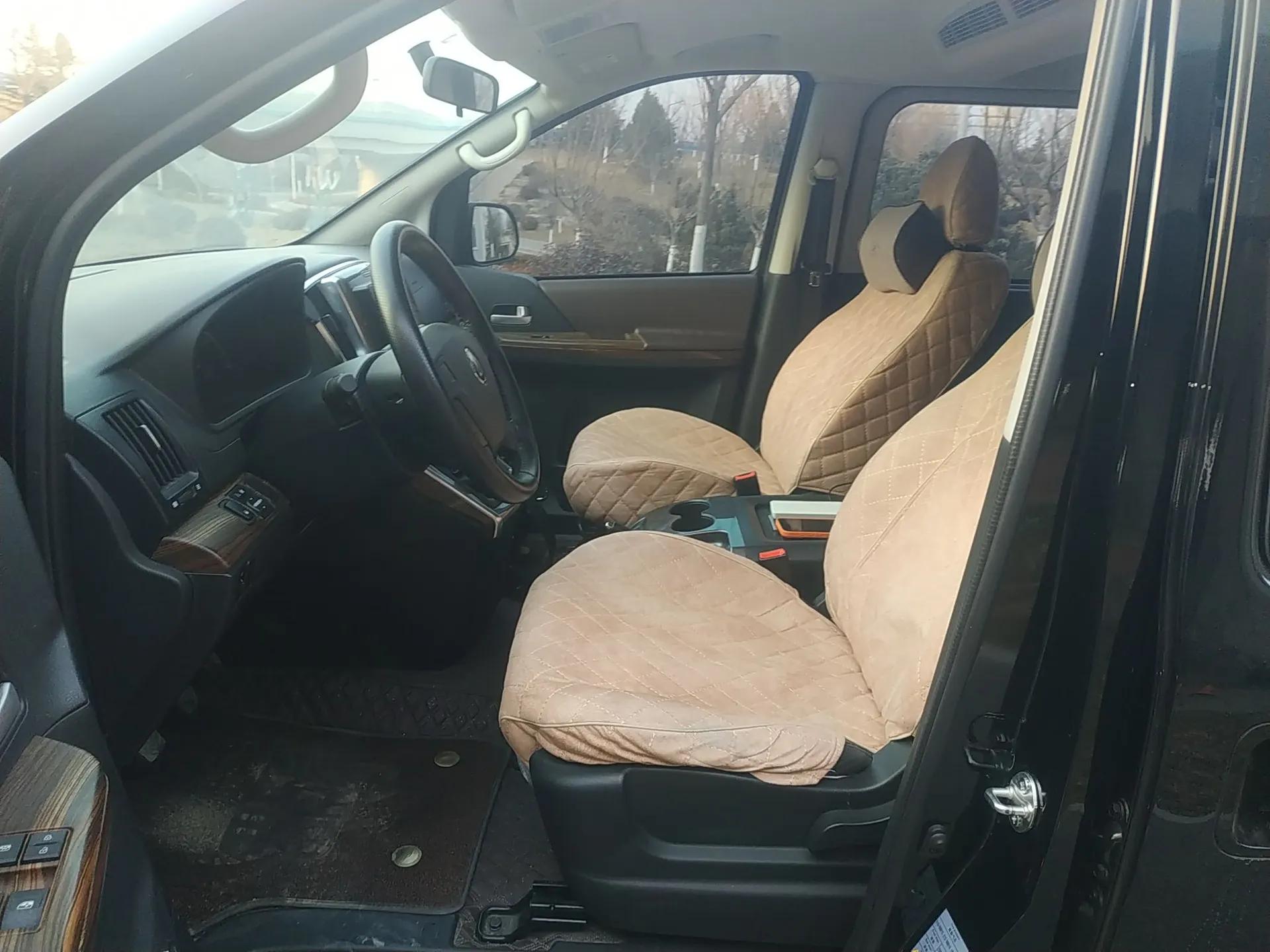 FORTHING Lingzhi PLUS 2021 2.0L Manual Comfort Version 7 Seats — миниатюра 18