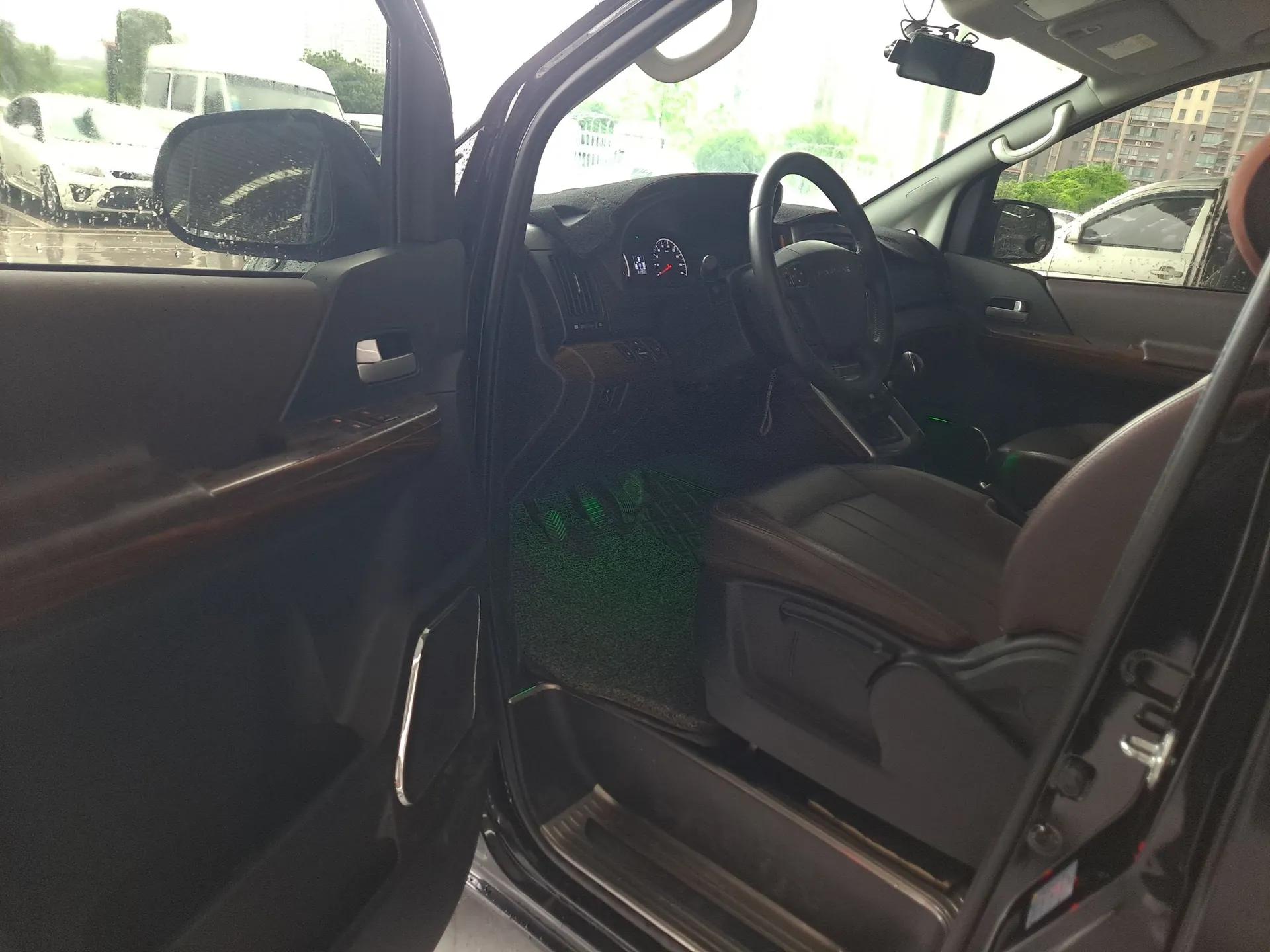 FORTHING Lingzhi PLUS 2021 2.0L Manual Luxury 7-Seater — миниатюра 11