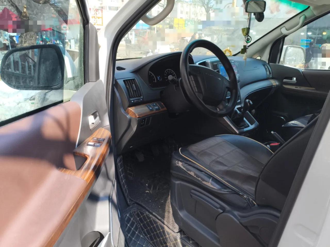 FORTHING Lingzhi PLUS 2021 2.0L Manual Comfort Version 7 Seats — миниатюра 17