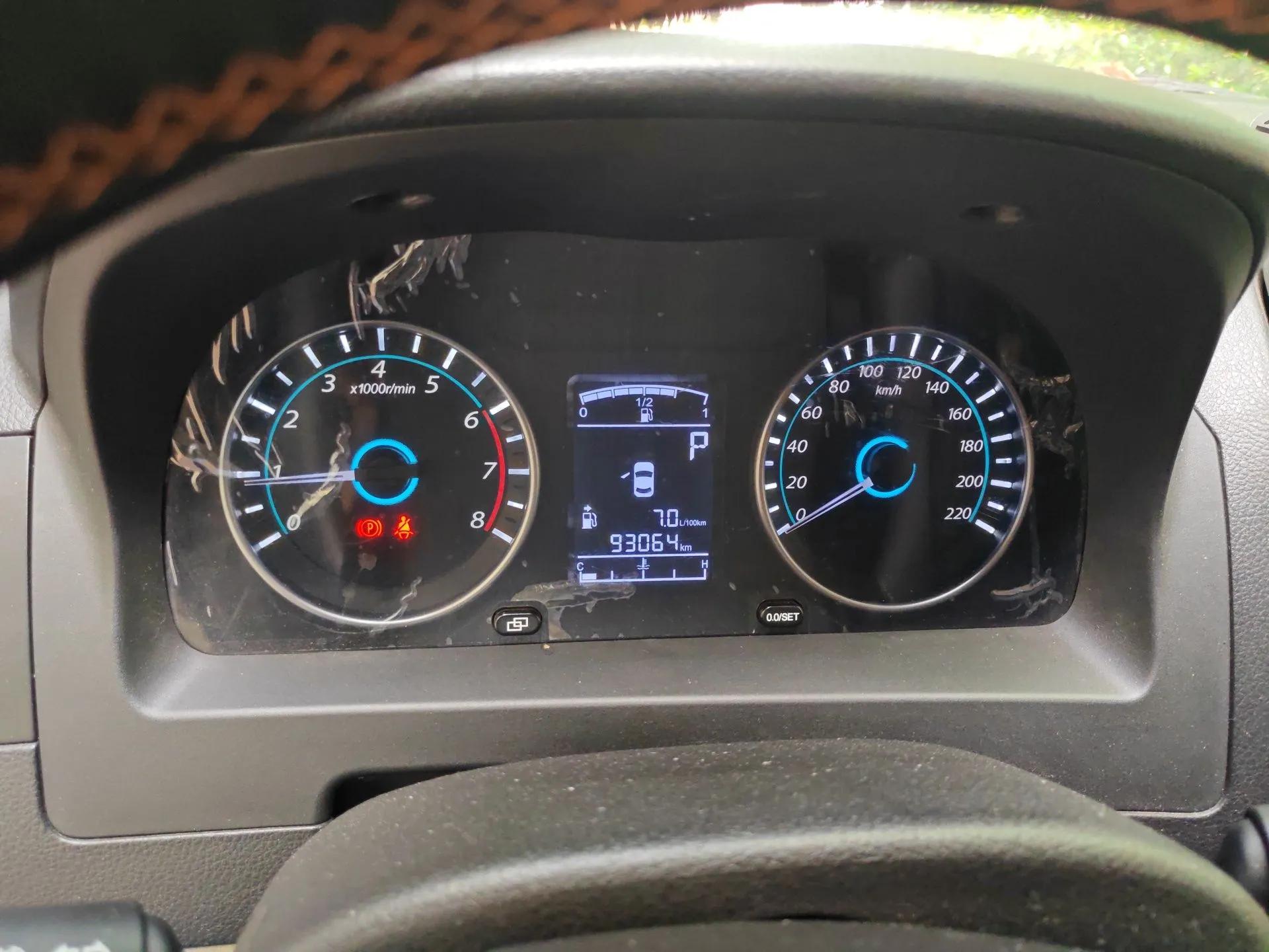 FORTHING Joyear XV 2016 1.6L CVT Luxury Model — миниатюра 12