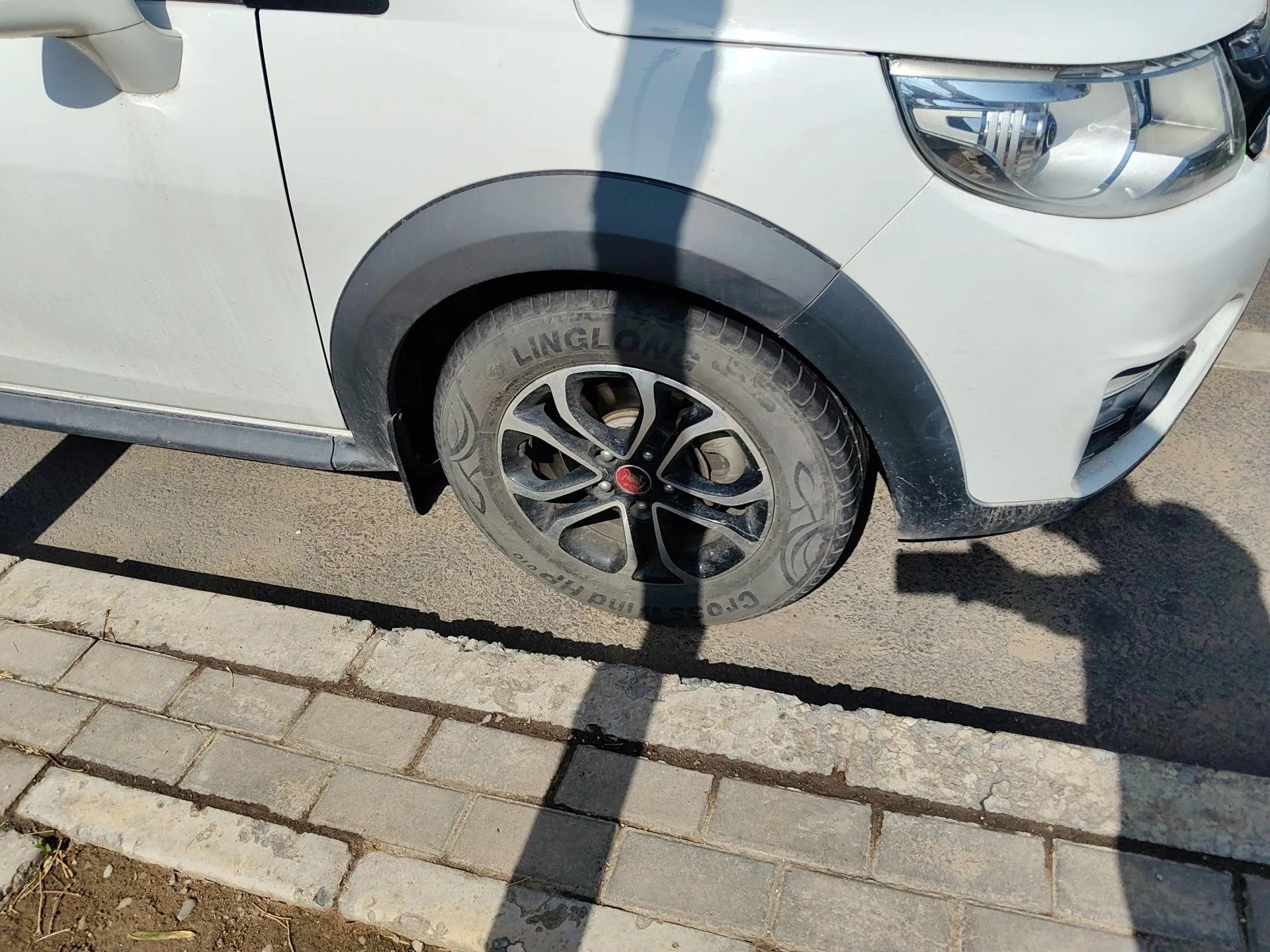 FORTHING Joyear XV 2016 1.6L CVT Luxury Model — миниатюра 8
