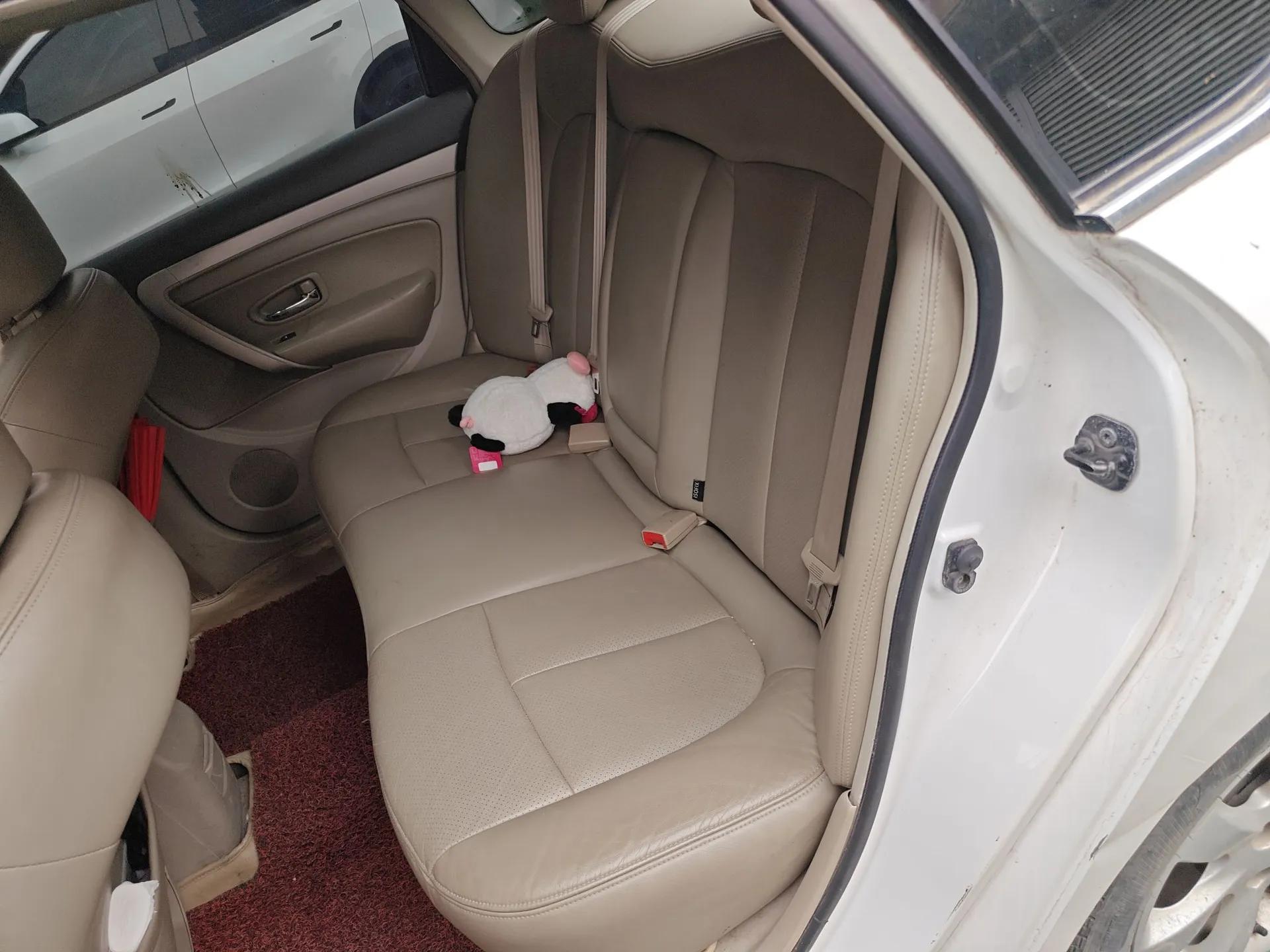 Dongfeng Aeolus A60 2012 2.0L CVT Tech Edition — миниатюра 18