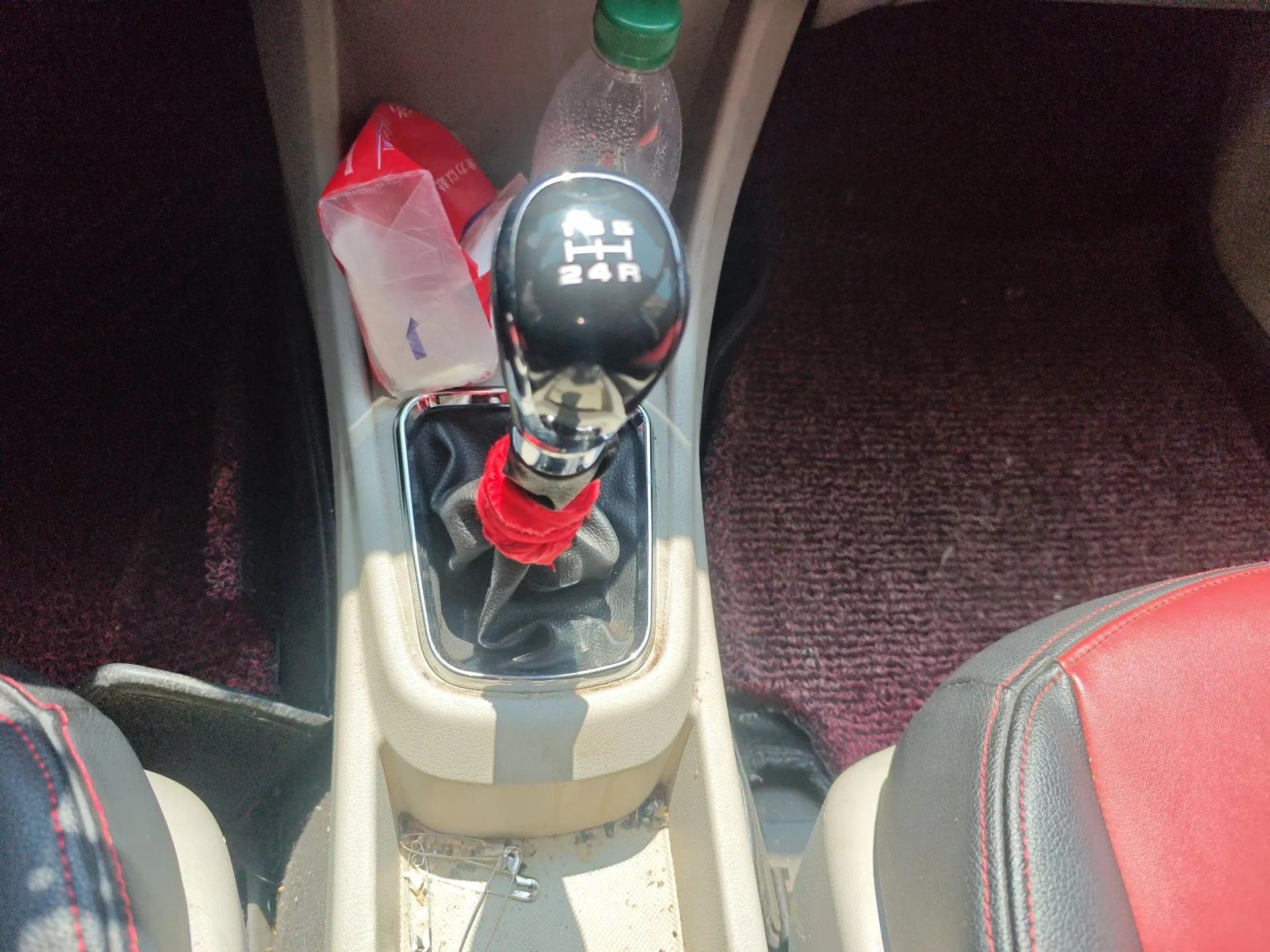 Dongfeng Aeolus A60 2016 1.5L Manual Luxury Model — миниатюра 15