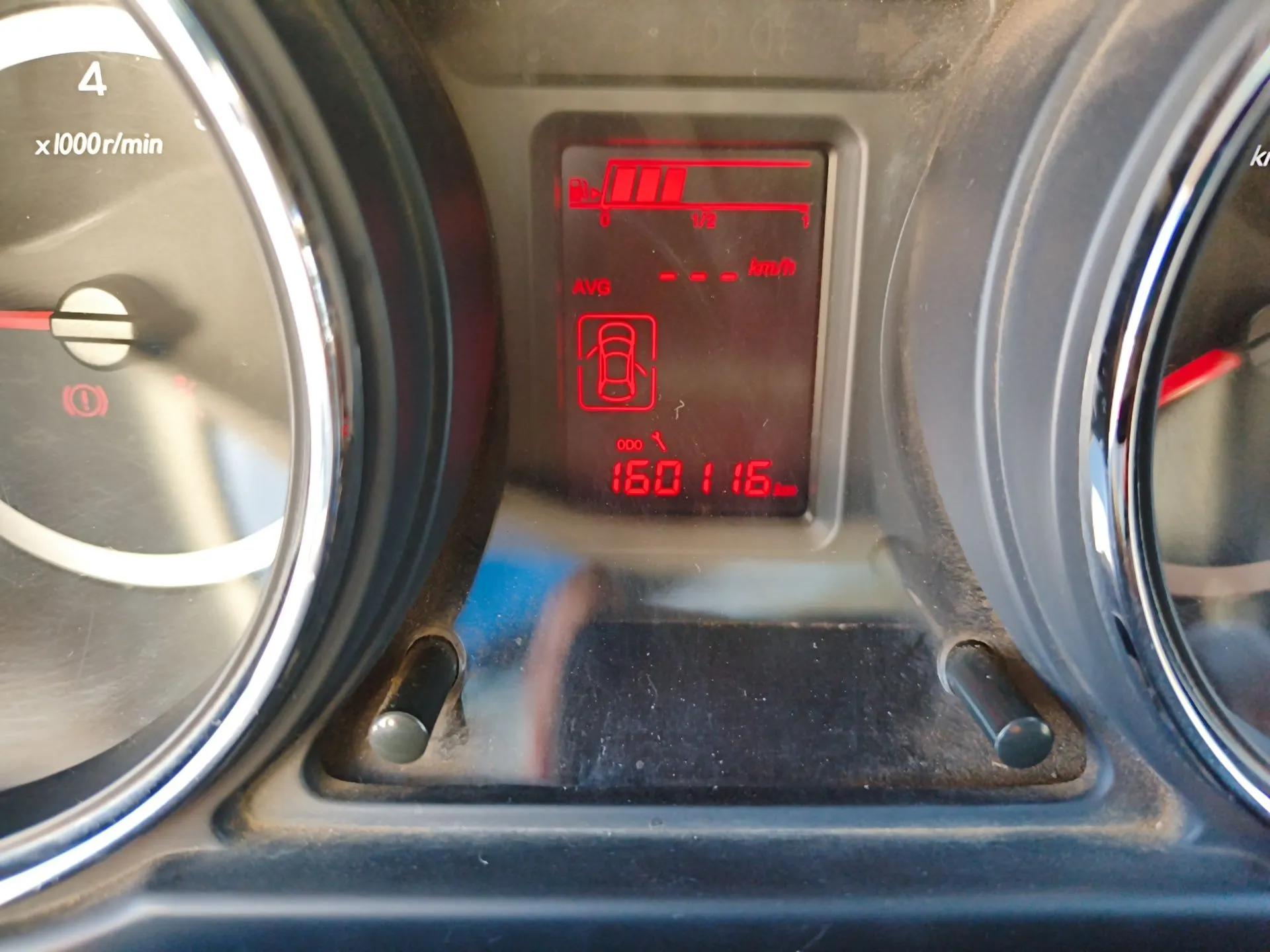 Dongfeng Aeolus A60 2014 1.6L Manual Luxury Model — миниатюра 13