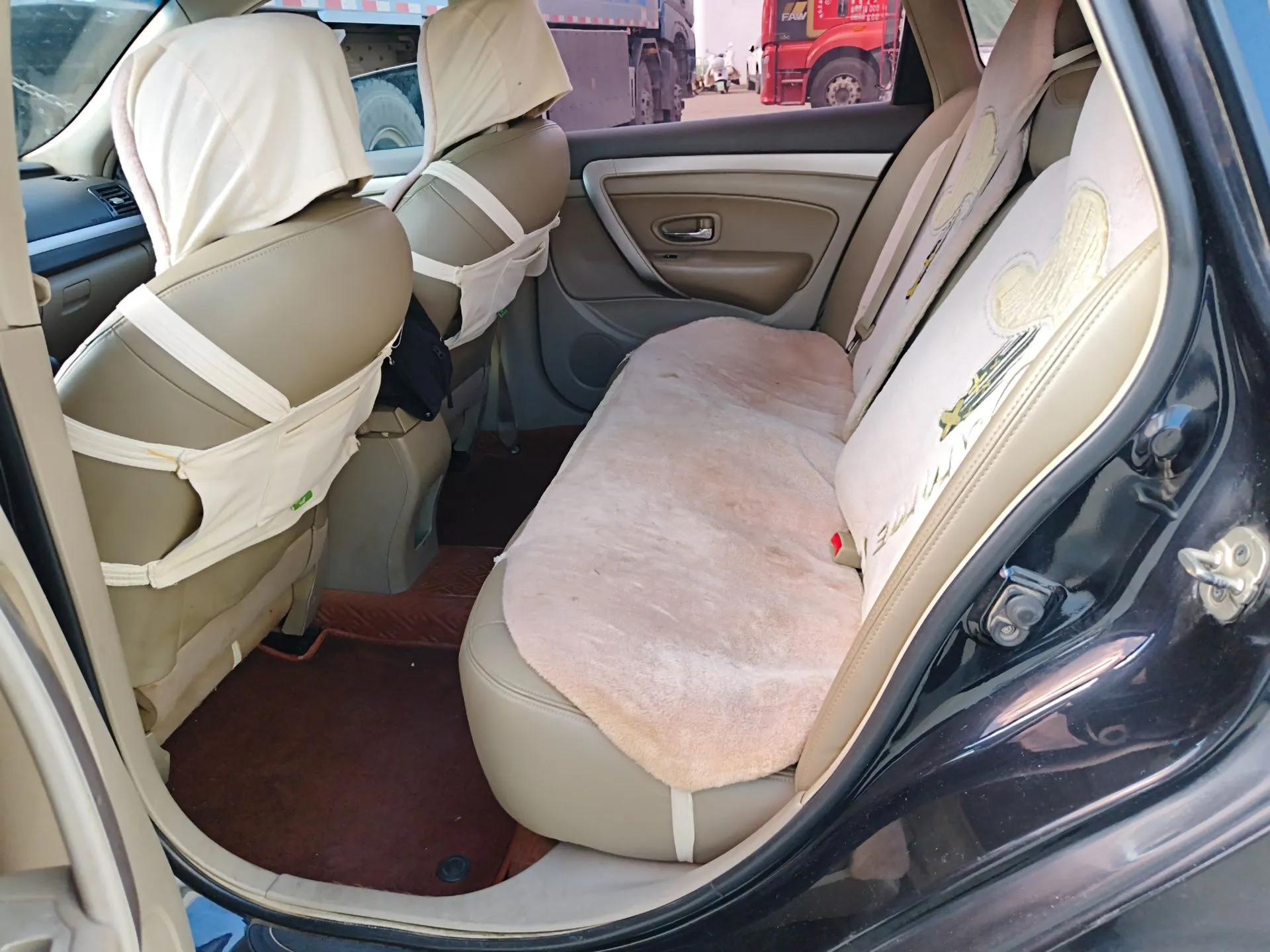 Dongfeng Aeolus A60 2014 1.6L Manual Luxury Model — миниатюра 18