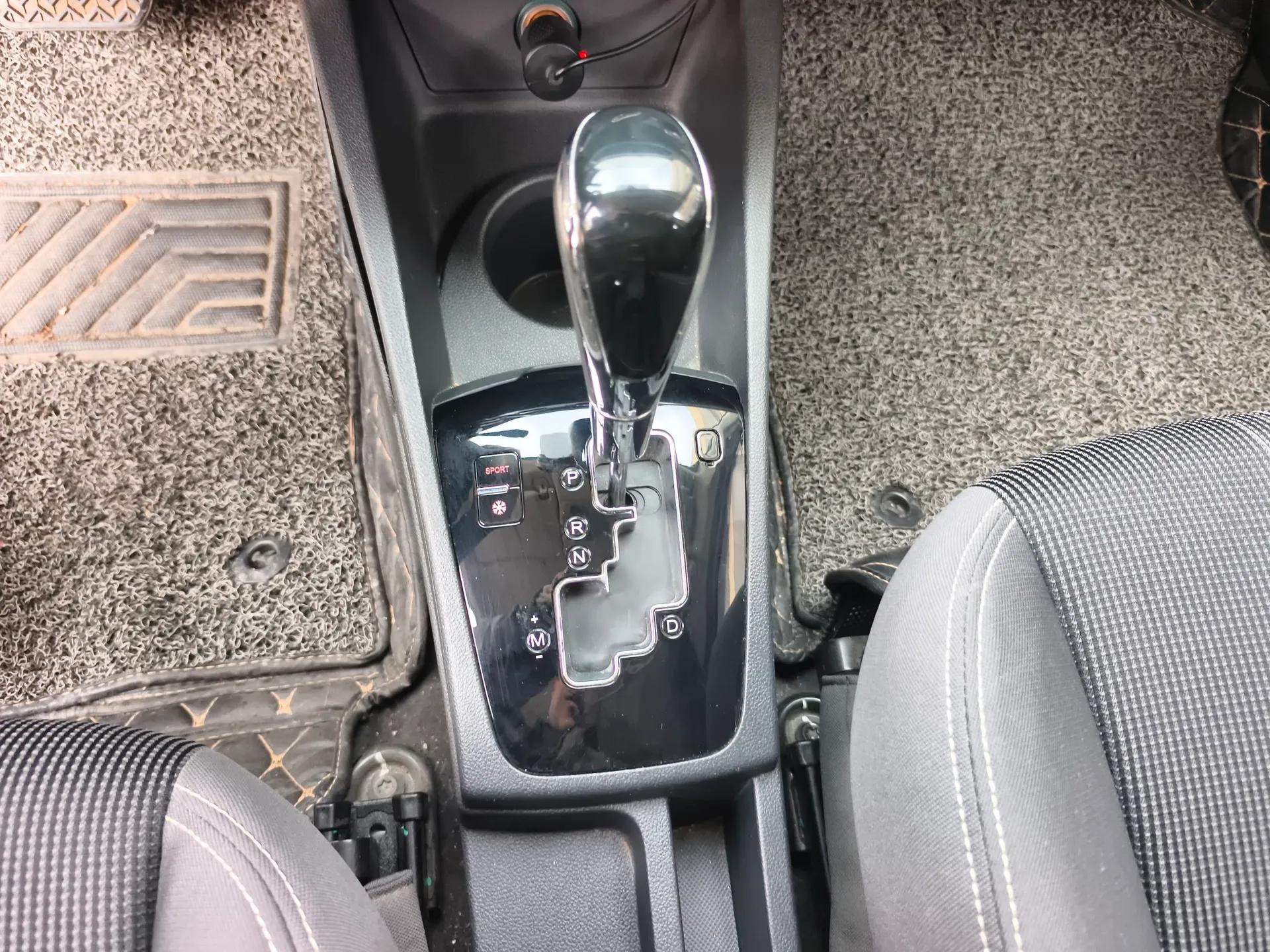 Dongfeng Aeolus AX3 2016 1.5L Automatic Shangkue Model — миниатюра 17