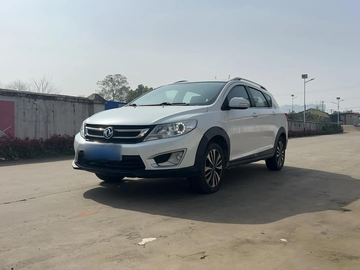 Dongfeng Aeolus AX3 2016 1.5L Automatic ZhiKu Model — миниатюра 1