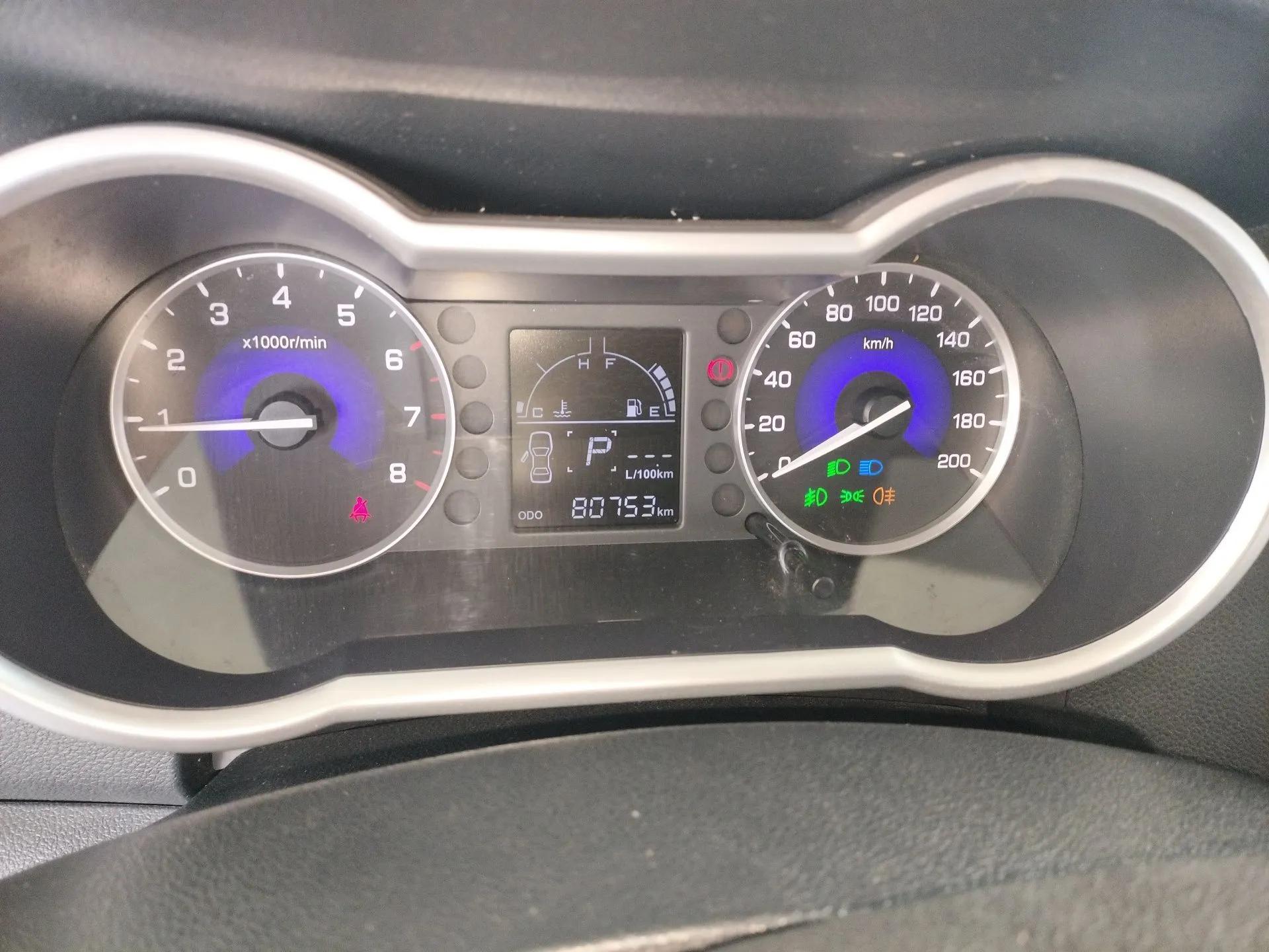 Dongfeng Aeolus AX3 2016 1.5L Automatic ZhiKu Model — миниатюра 13