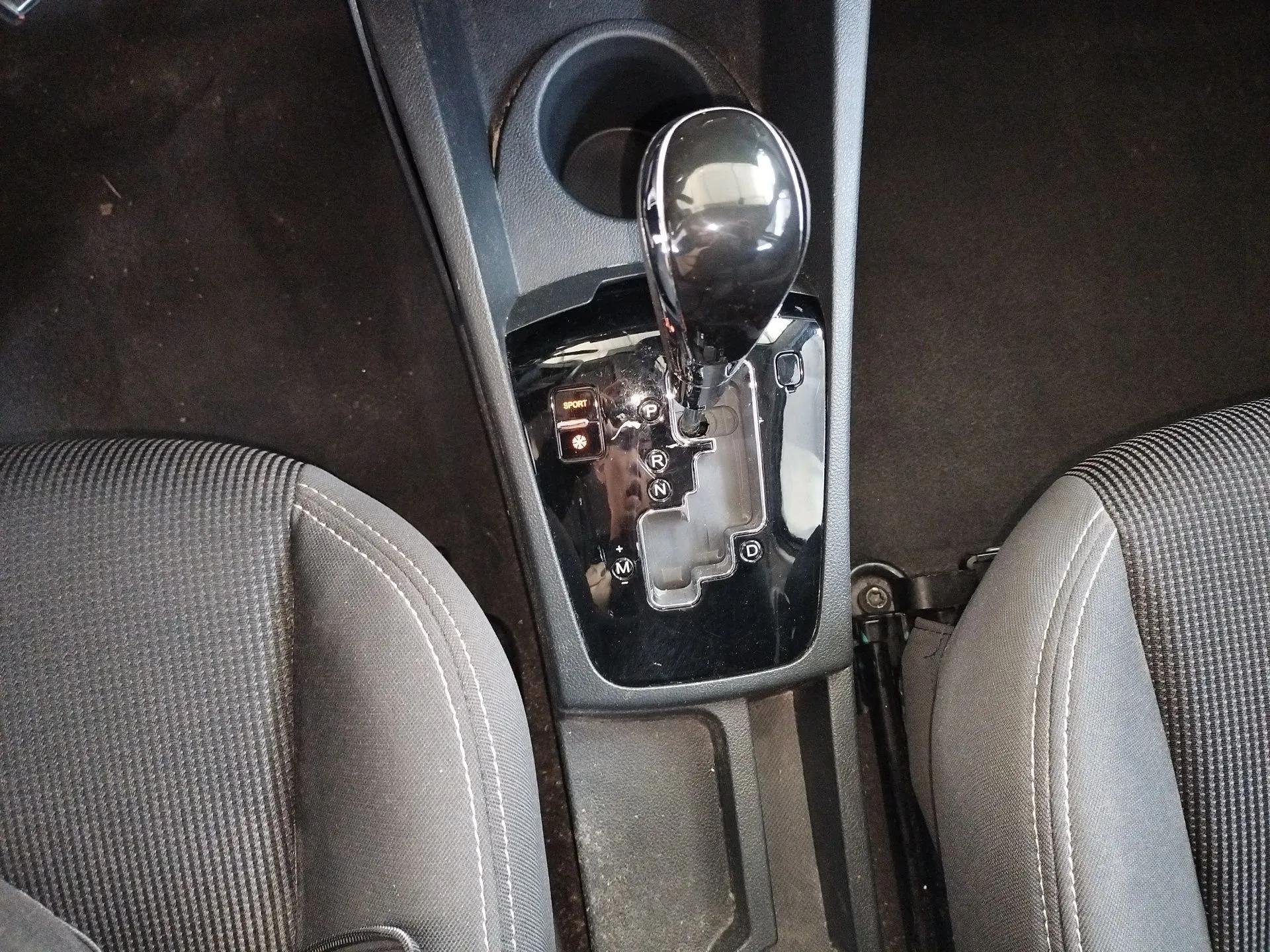 Dongfeng Aeolus AX3 2016 1.5L Automatic ZhiKu Model — миниатюра 15