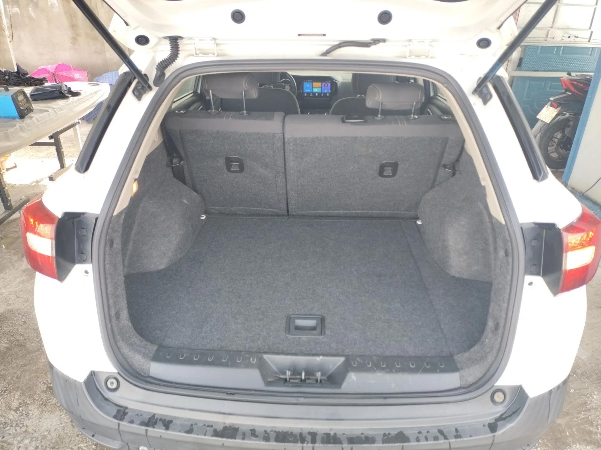 Dongfeng Aeolus AX3 2016 1.5L Automatic ZhiKu Model — миниатюра 18