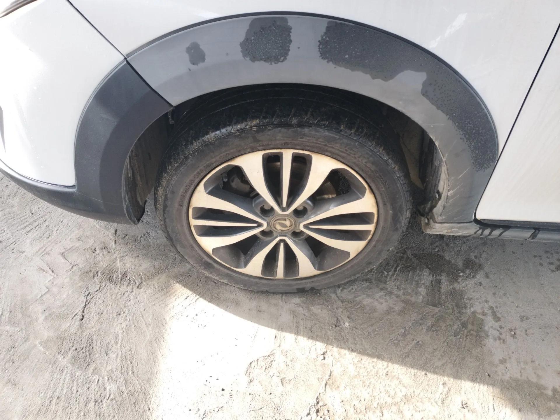 Dongfeng Aeolus AX3 2016 1.5L Automatic ZhiKu Model — миниатюра 7