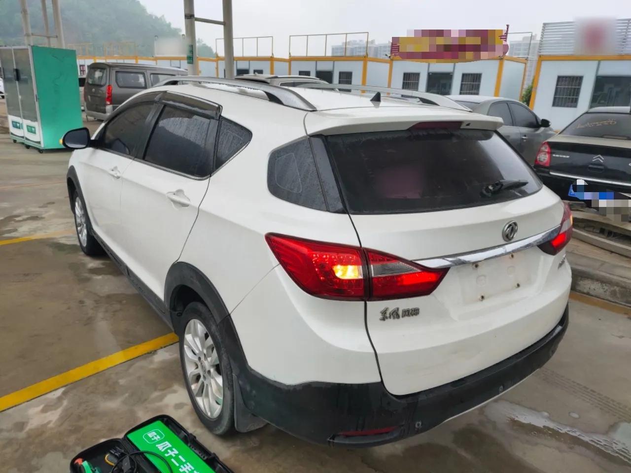 Dongfeng Aeolus AX3 2016 1.5L Automatic Shangkue Model — миниатюра 4