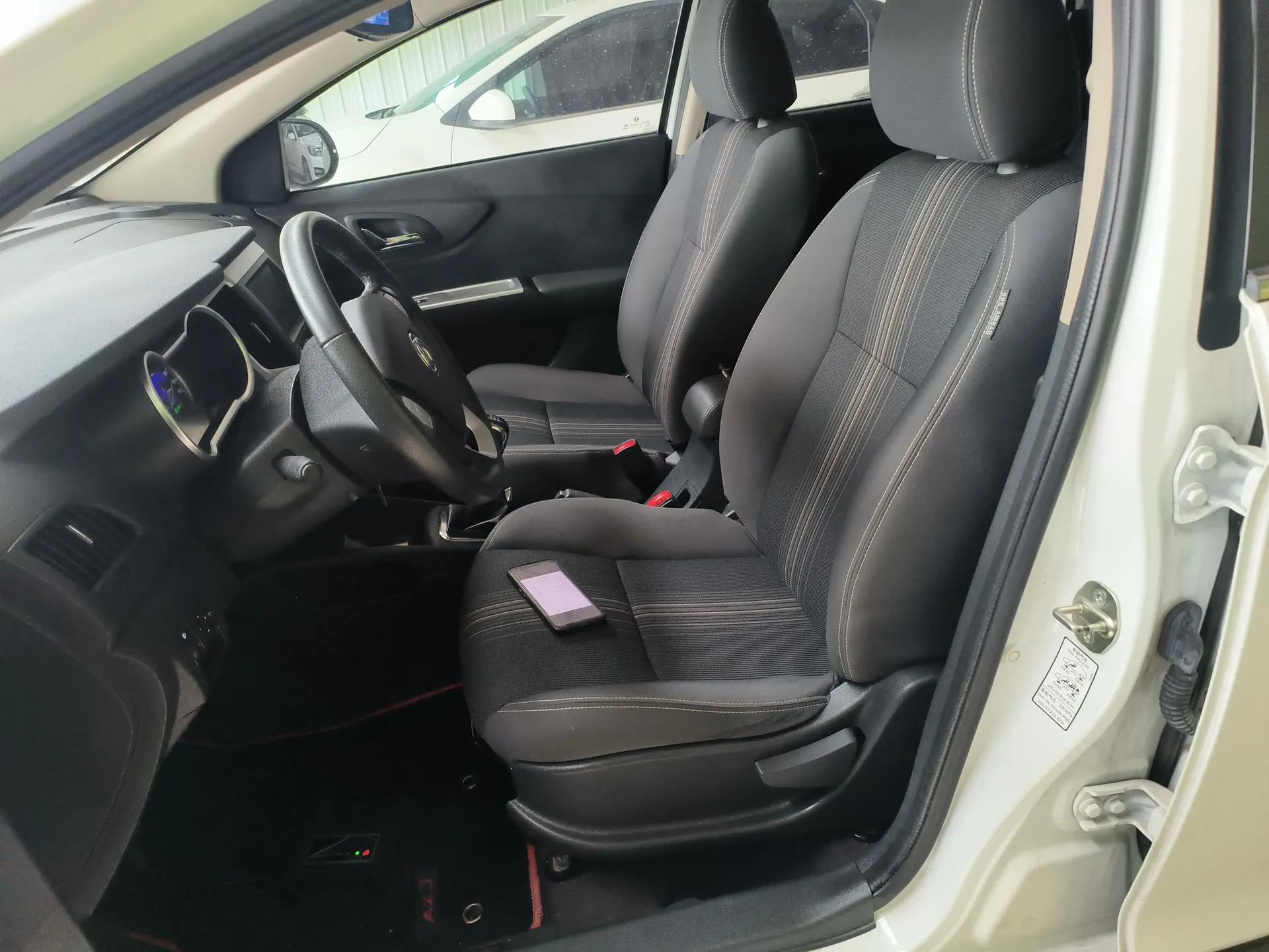 Dongfeng Aeolus AX3 2016 1.5L Manual ZhiKu Model — миниатюра 18