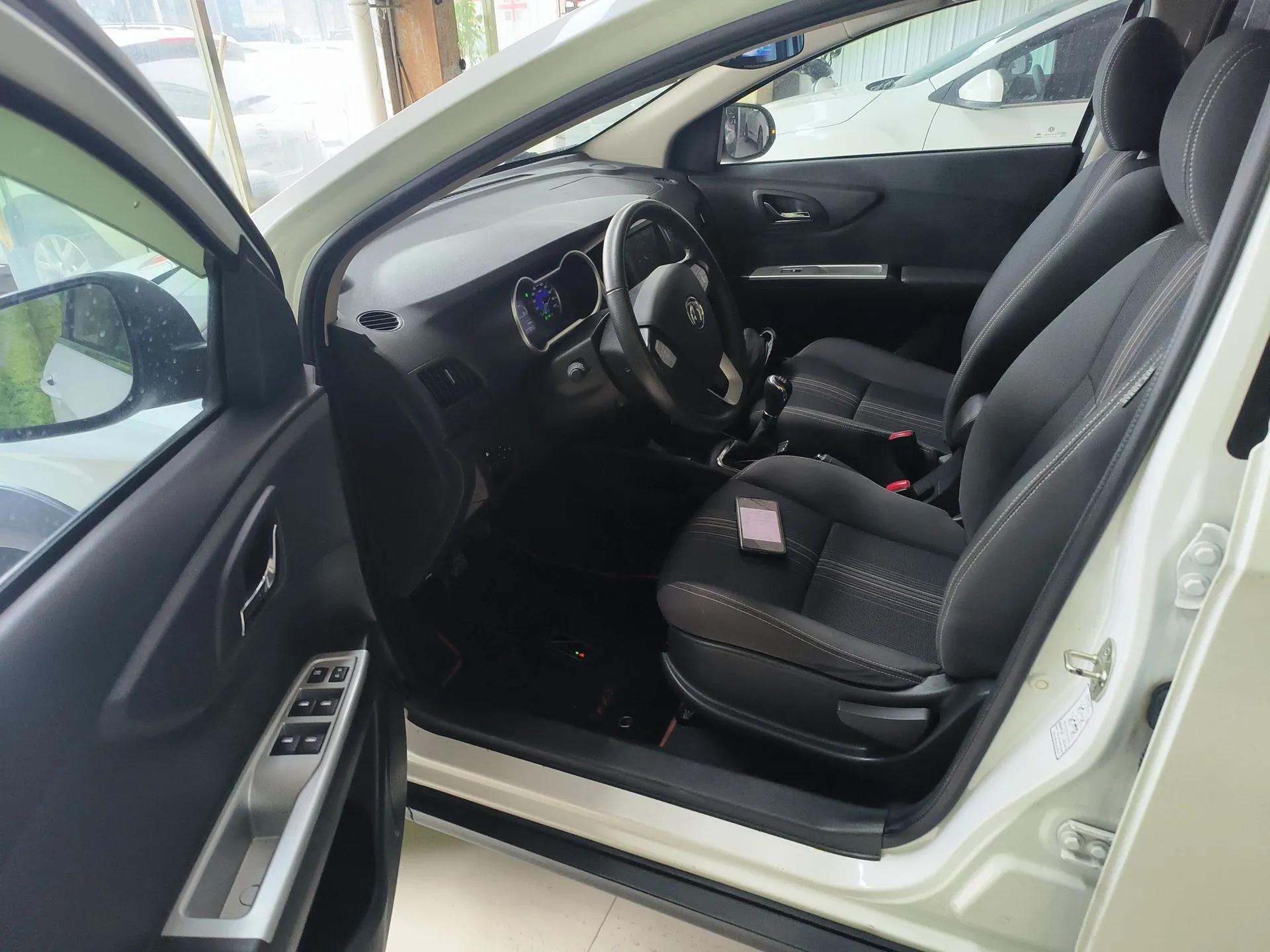 Dongfeng Aeolus AX3 2016 1.5L Manual ZhiKu Model — миниатюра 19