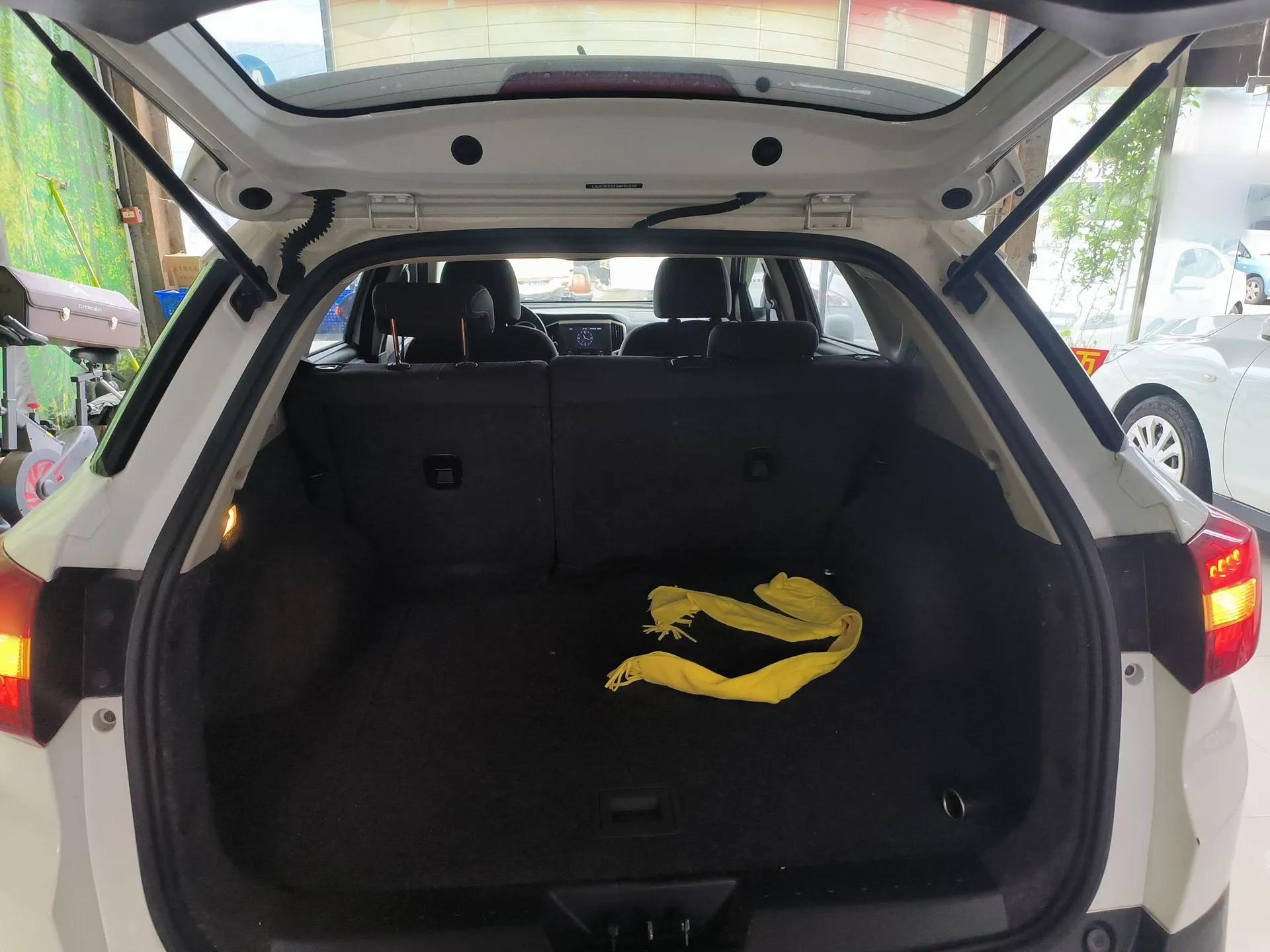 Dongfeng Aeolus AX3 2016 1.5L Manual ZhiKu Model — миниатюра 22