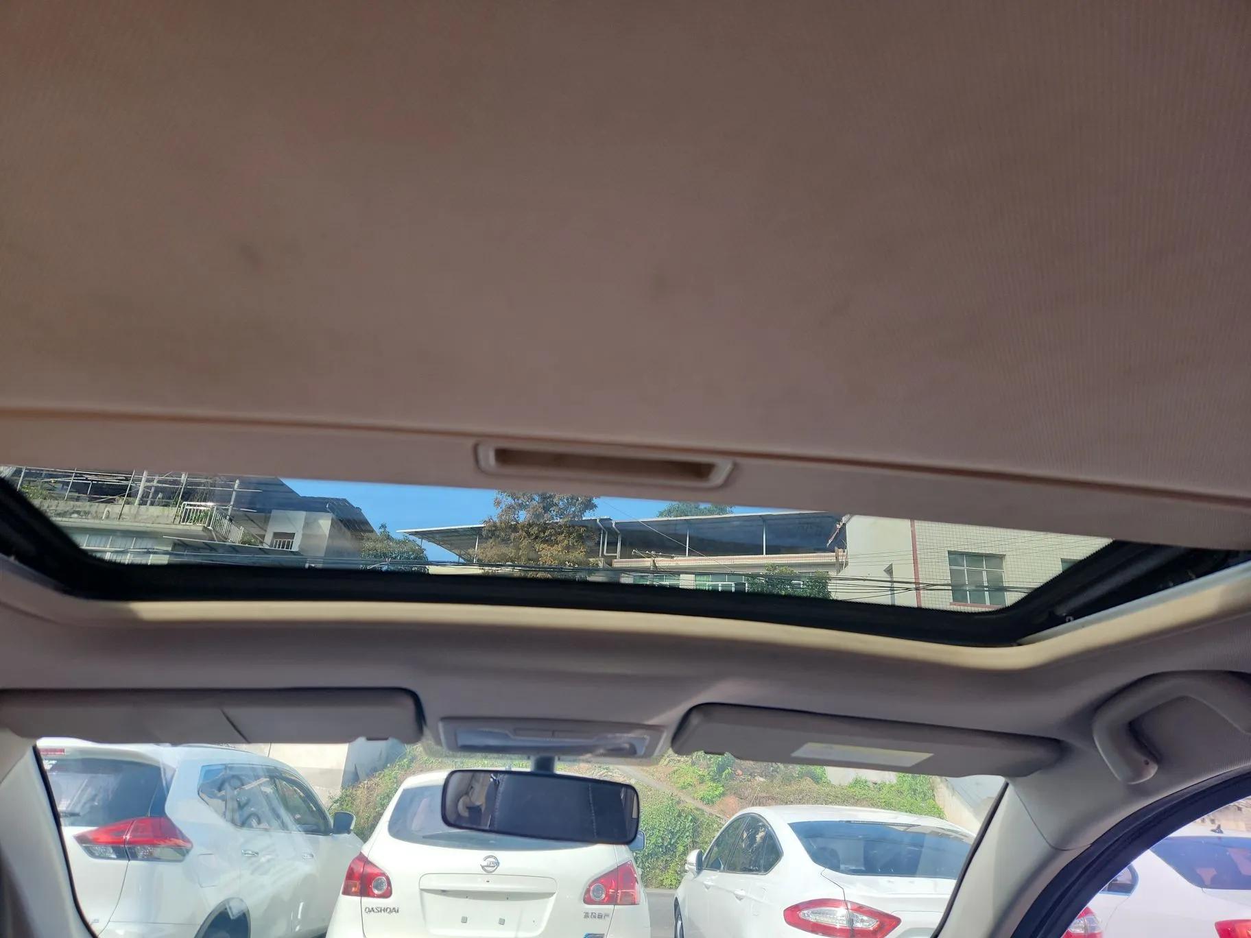 Dongfeng Aeolus AX3 2016 1.5L Manual ZhiKu Model — миниатюра 21