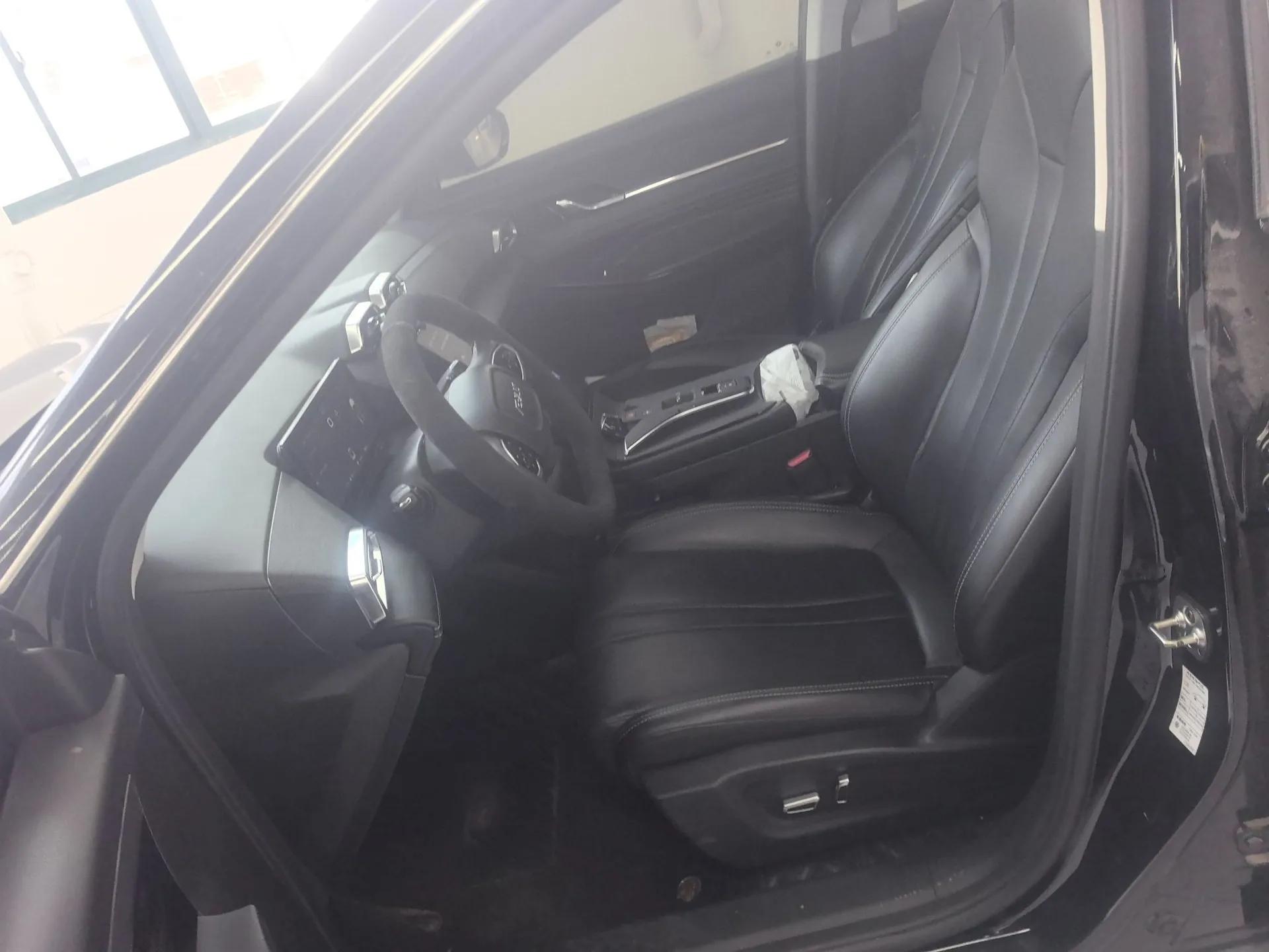 Dongfeng Aeolus Mage 2023 DH-i 1.5T Luxury Edition — миниатюра 17