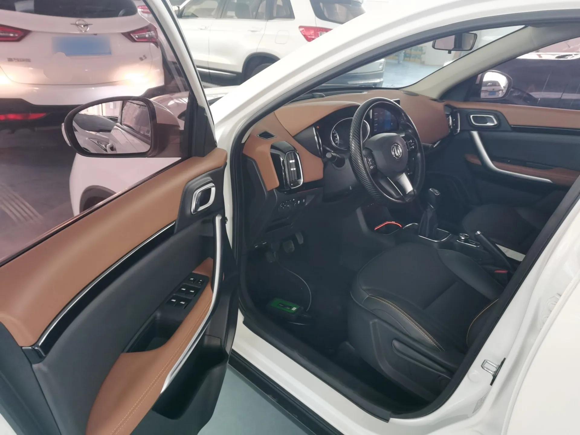 Dongfeng Aeolus AX4 2017 1.6L Manual ChaoShang Model — миниатюра 19
