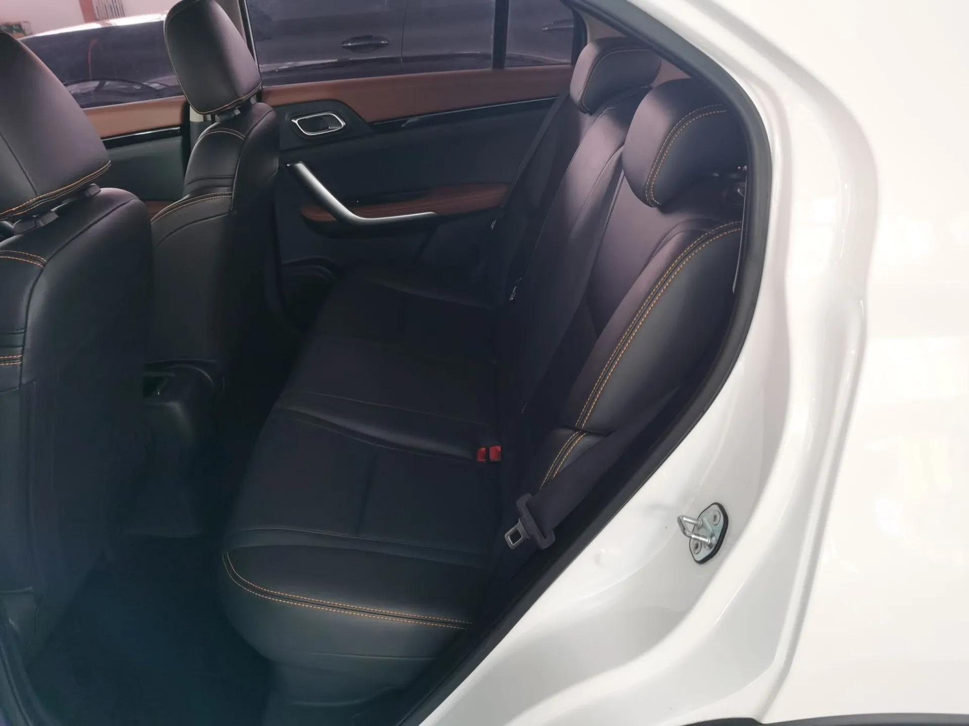 Dongfeng Aeolus AX4 2017 1.6L Manual ChaoShang Model — миниатюра 20