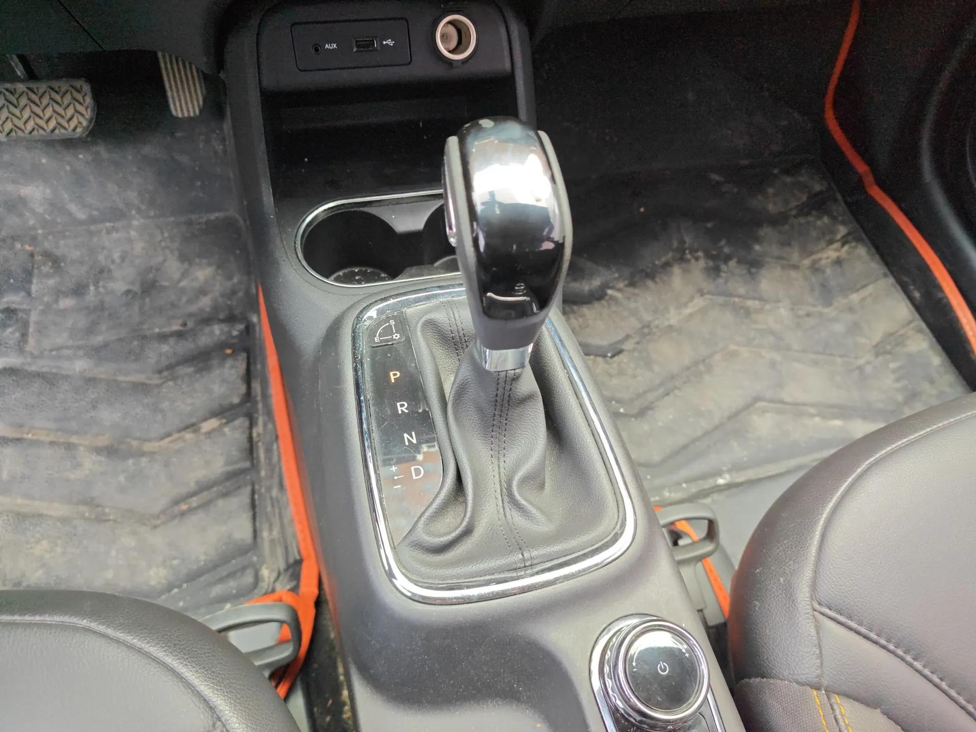 Dongfeng Aeolus AX4 2017 1.6L DCT Trendy Style — миниатюра 17