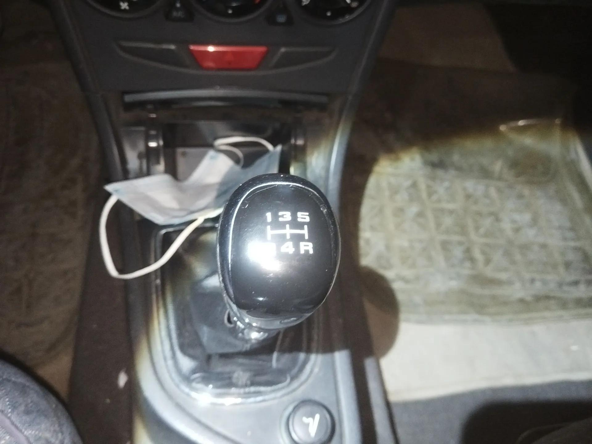 Dongfeng Aeolus S30 2013 1.6L Manual Zunya Model — миниатюра 15