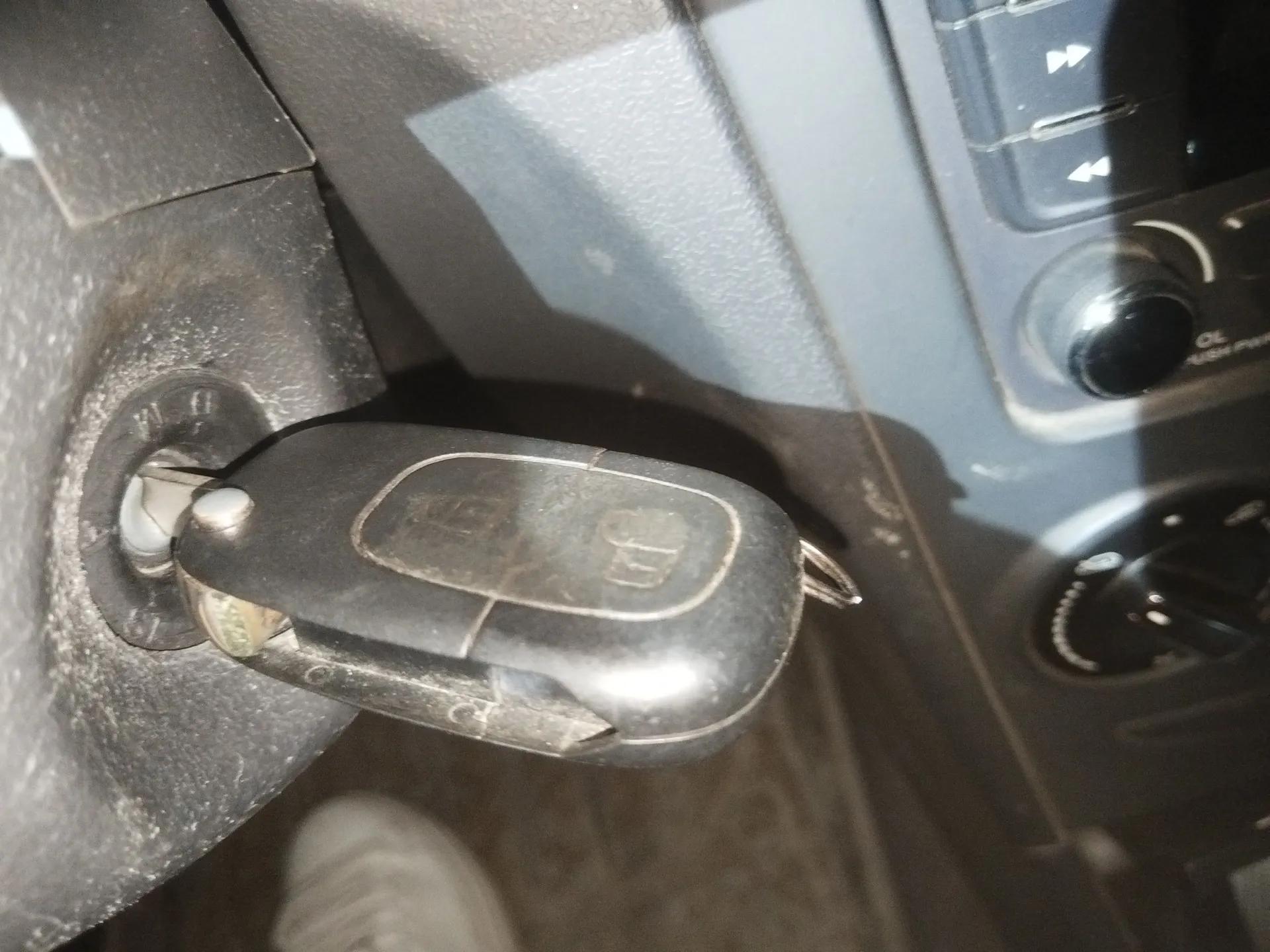 Dongfeng Aeolus S30 2013 1.6L Manual Zunya Model — миниатюра 9