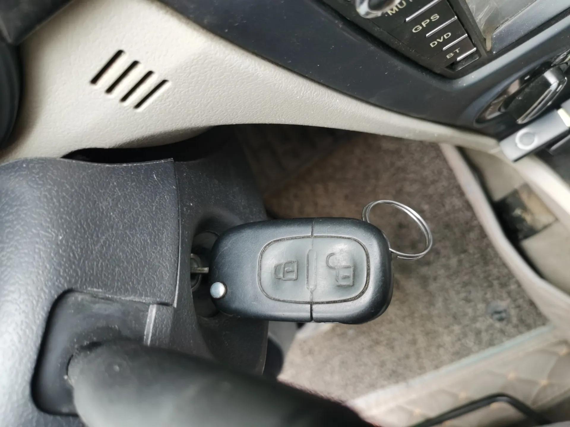 Dongfeng Aeolus S30 2013 1.5L Automatic Zunya Model — миниатюра 9
