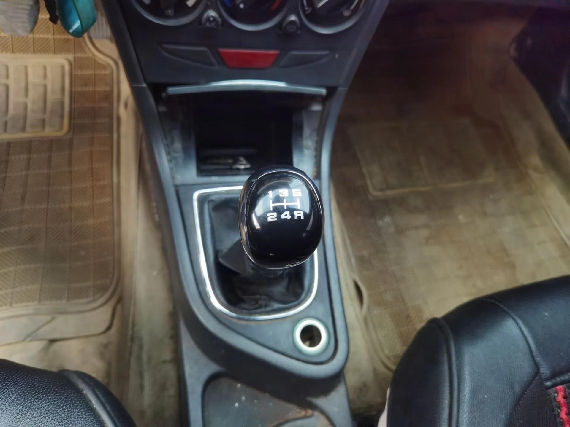 Dongfeng Aeolus S30 2013 1.6L Manual Entry-Level Model — миниатюра 15