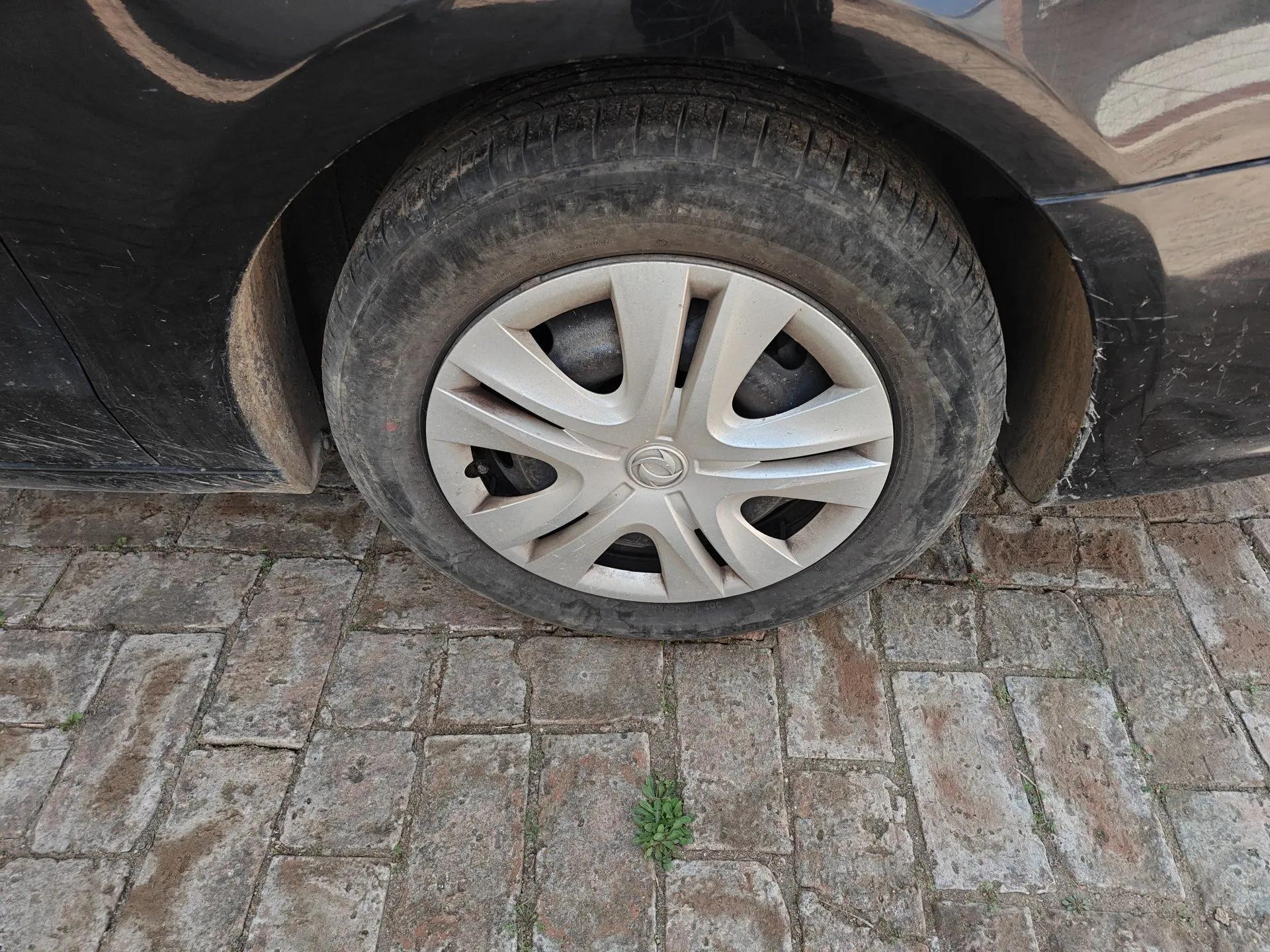 Dongfeng Aeolus S30 2014 1.6L Manual Gratitude Edition CNG — миниатюра 8