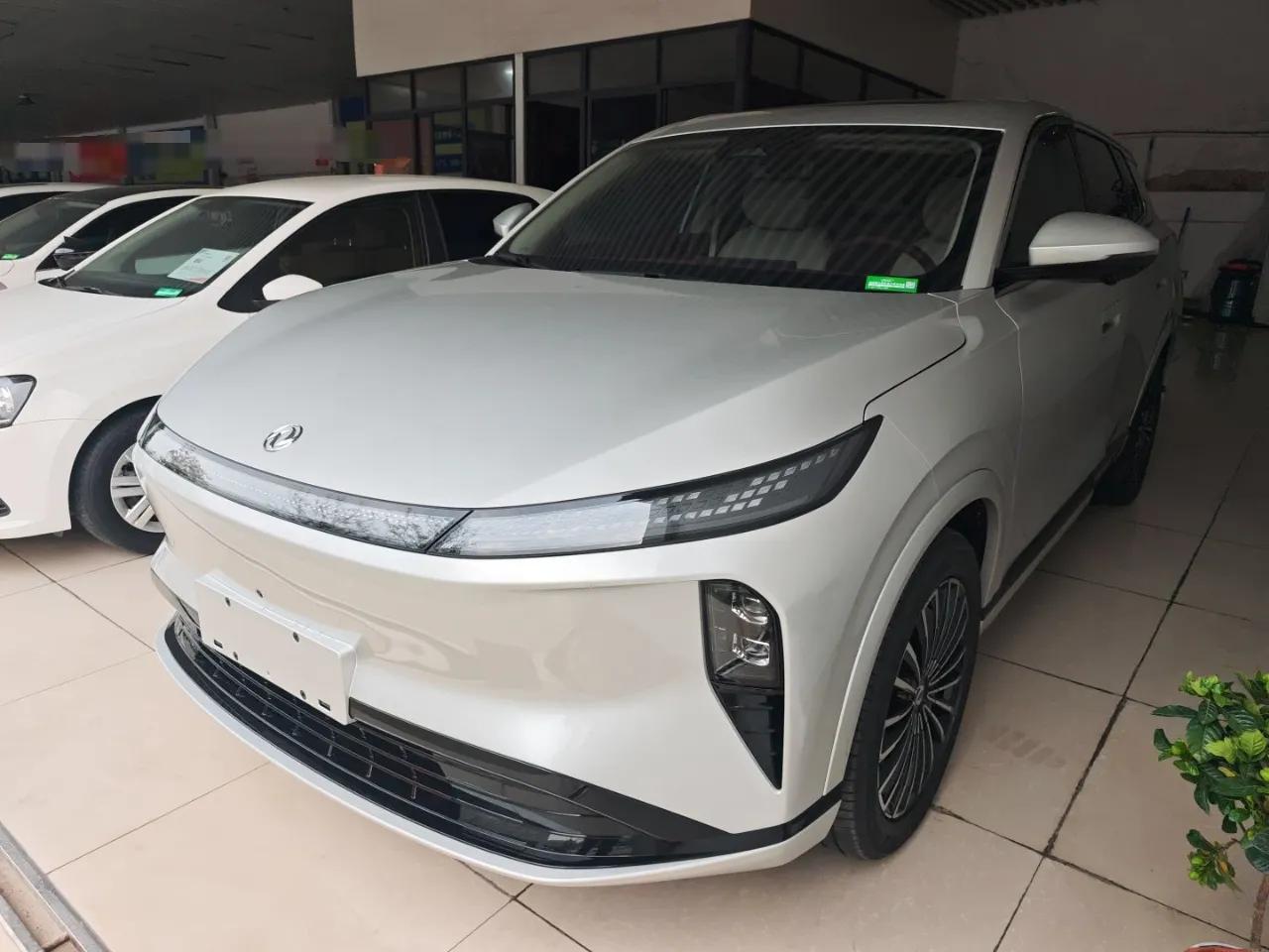 Dongfeng Aeolus L8 2025 Model 185KM Dream Edition — миниатюра 1