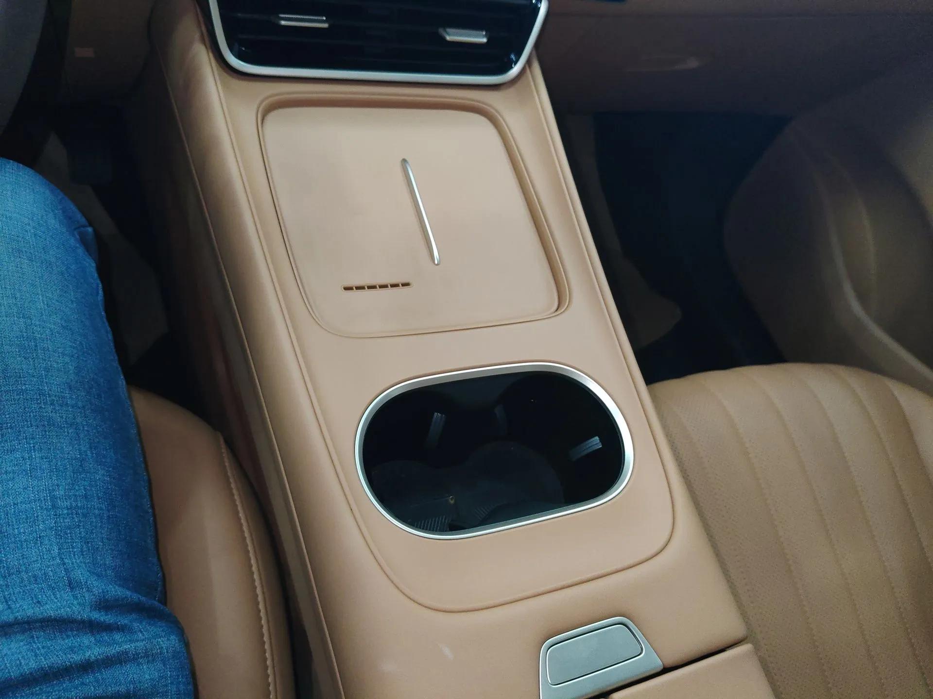 Dongfeng Aeolus L8 2025 Model 185KM Ideal Edition — миниатюра 17