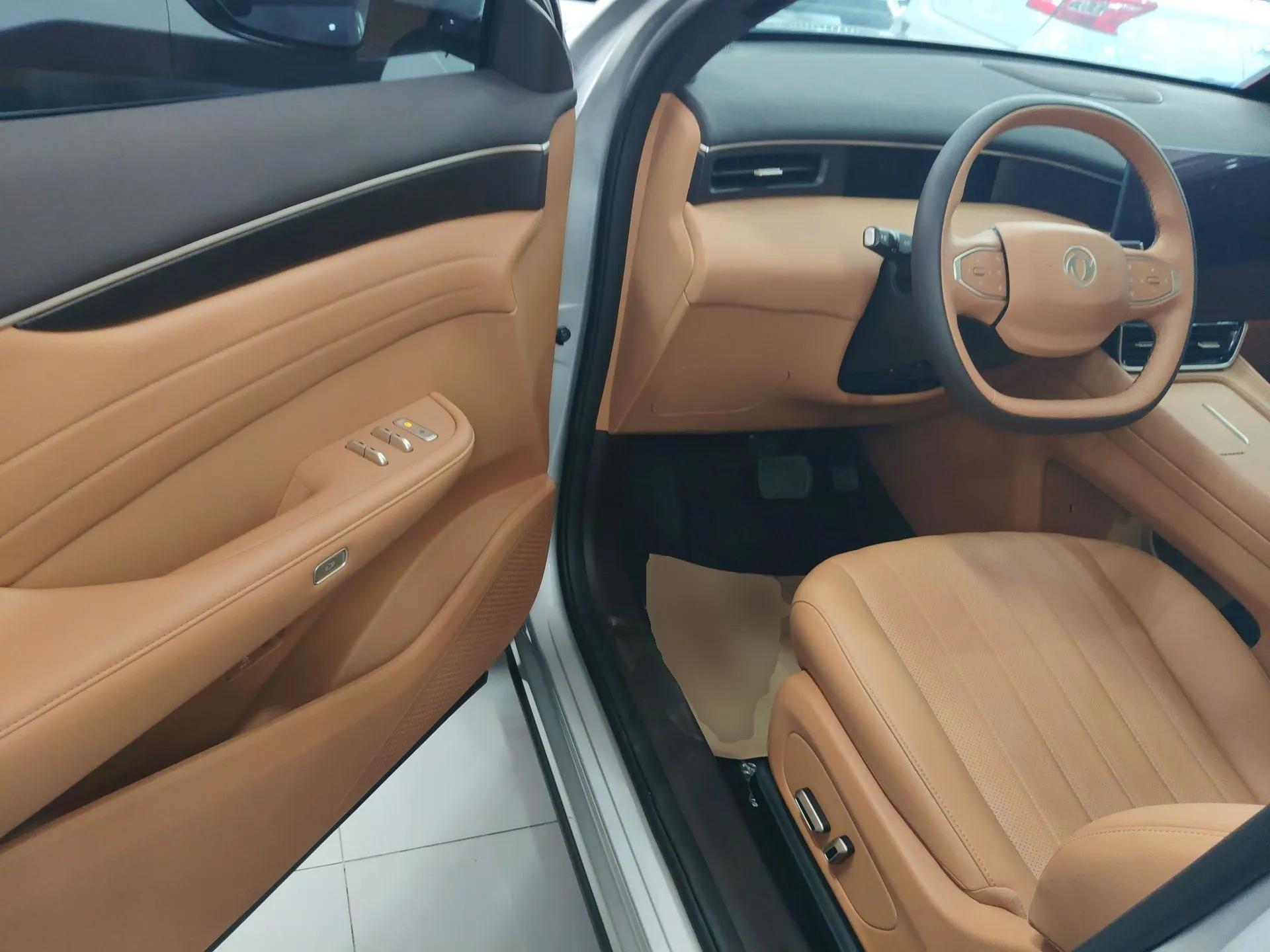 Dongfeng Aeolus L8 2025 Model 185KM Ideal Edition — миниатюра 19