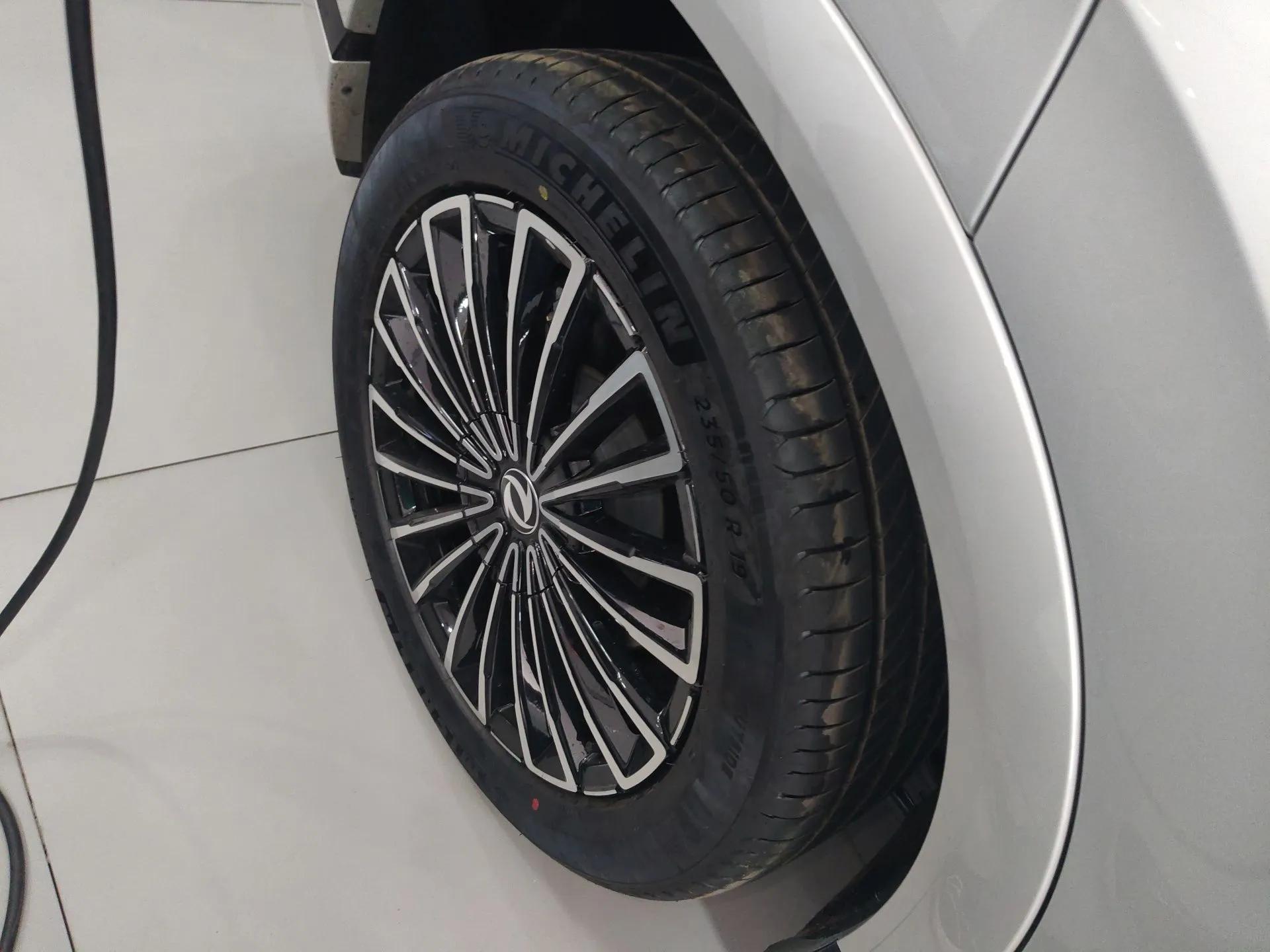 Dongfeng Aeolus L8 2025 Model 185KM Ideal Edition — миниатюра 10
