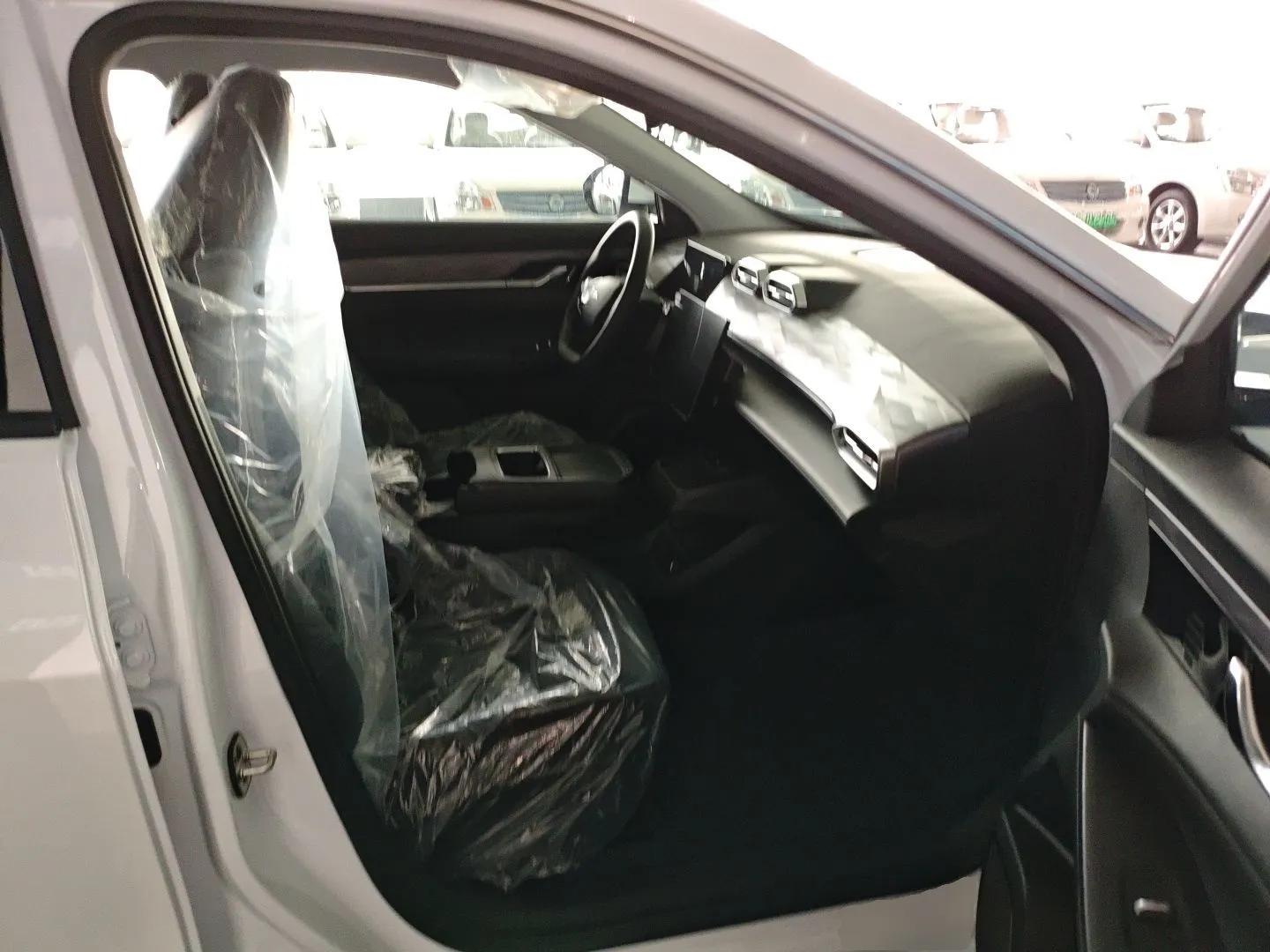 Dongfeng Aeolus SKY EV01 2025 530 km AIR Elite Edition — миниатюра 23