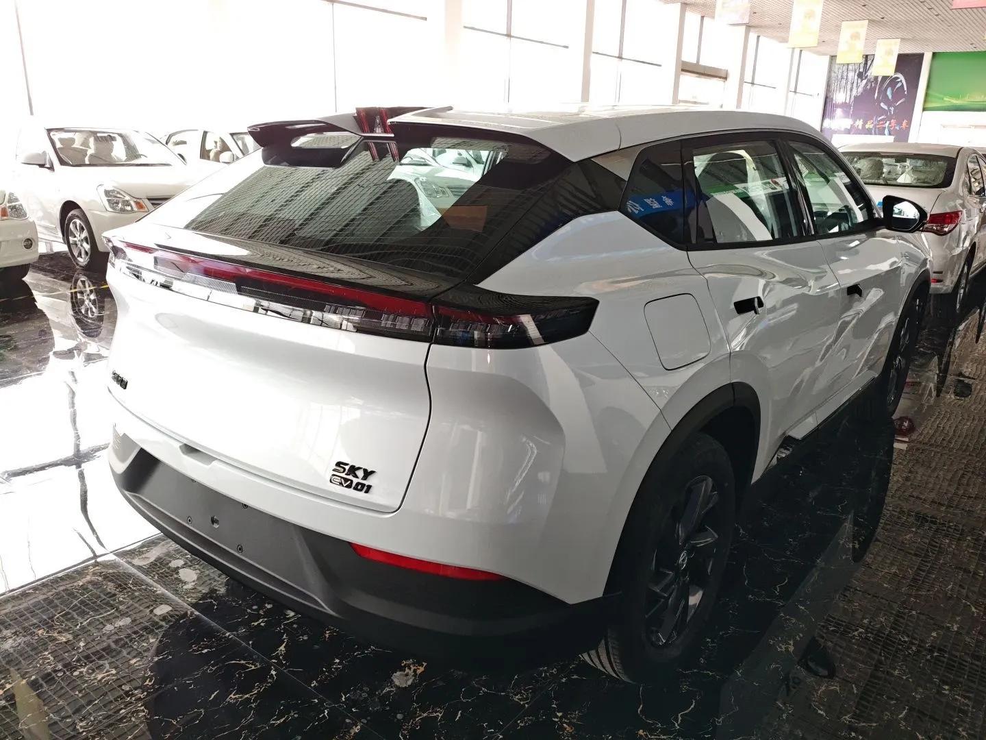 Dongfeng Aeolus SKY EV01 2025 530 km AIR Elite Edition — миниатюра 6