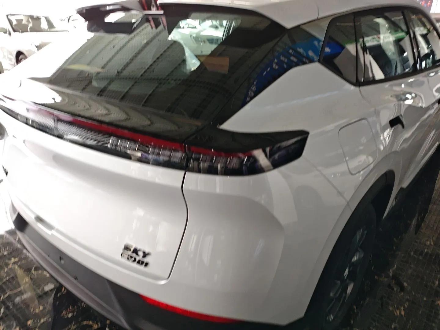 Dongfeng Aeolus SKY EV01 2025 530 km AIR Elite Edition — миниатюра 7