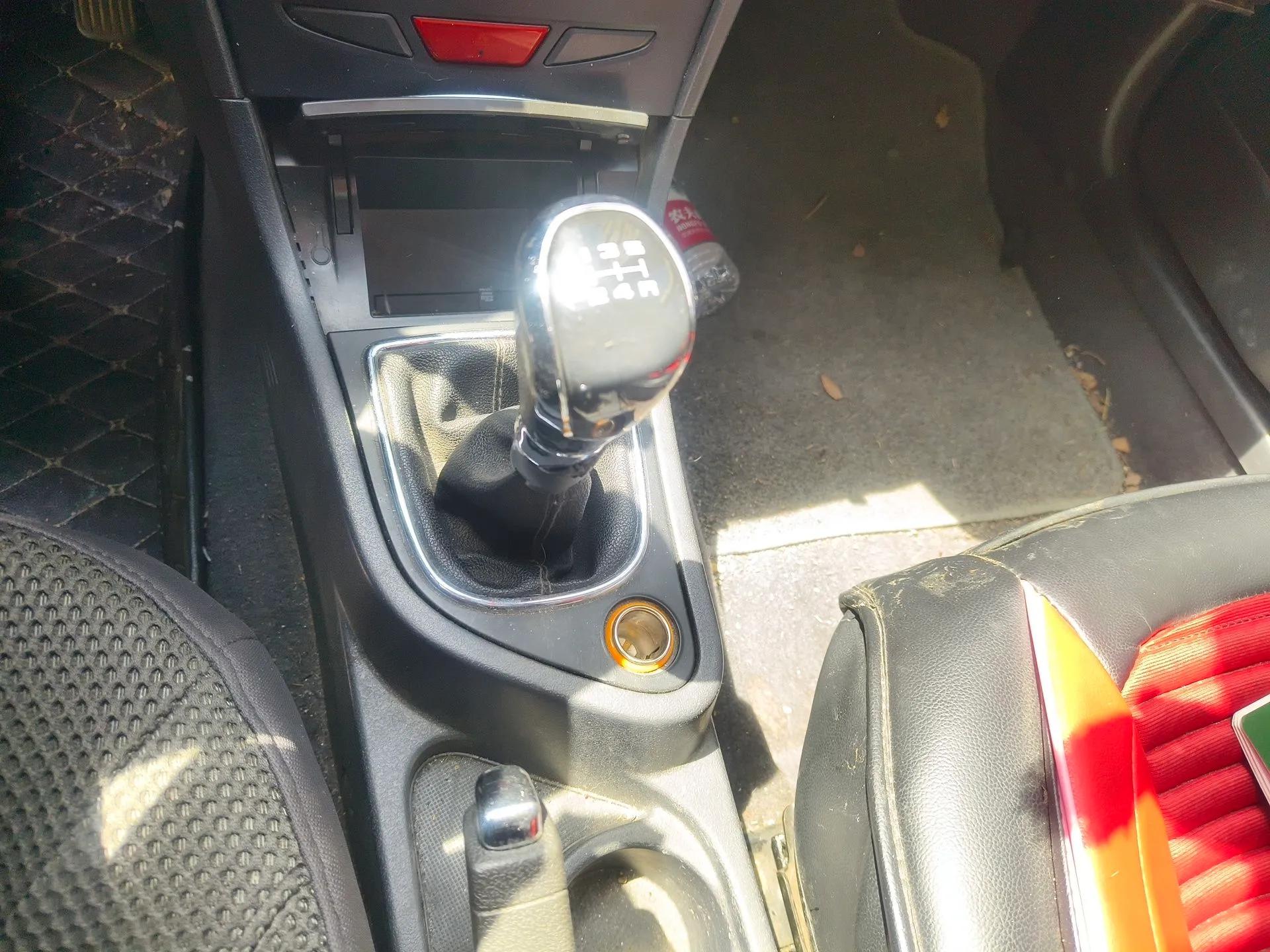 Dongfeng Aeolus H30 2013 CROSS 1.6L Manual Zunyi Model — миниатюра 15