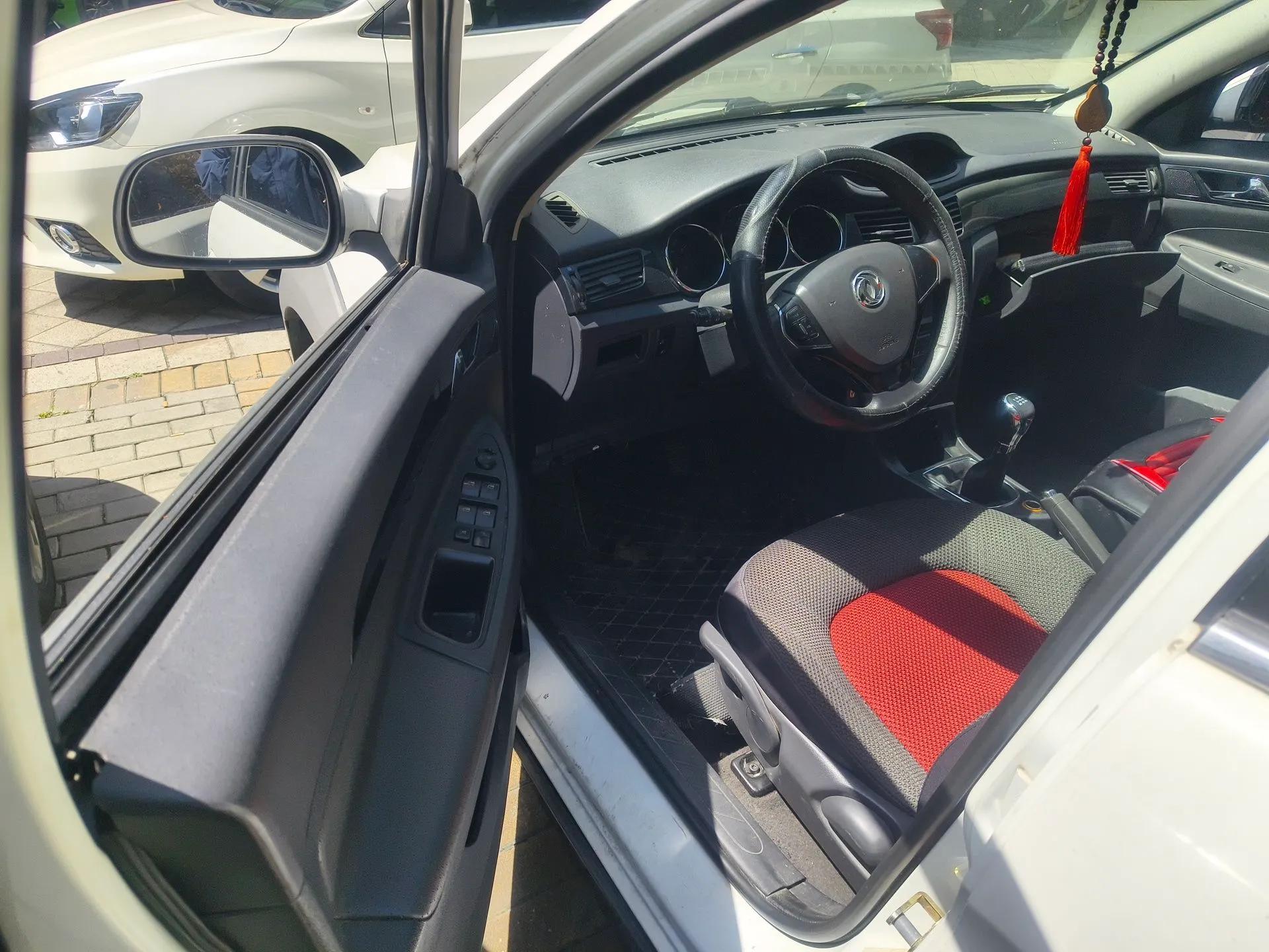 Dongfeng Aeolus H30 2013 CROSS 1.6L Manual Zunyi Model — миниатюра 17
