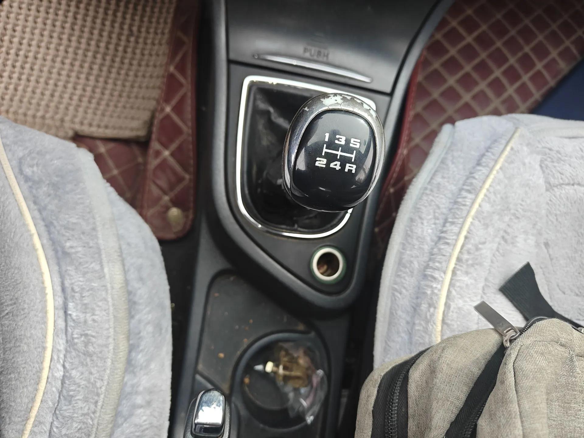 Dongfeng Aeolus H30 2014 CROSS 1.6L Manual Zunyi Model — миниатюра 15
