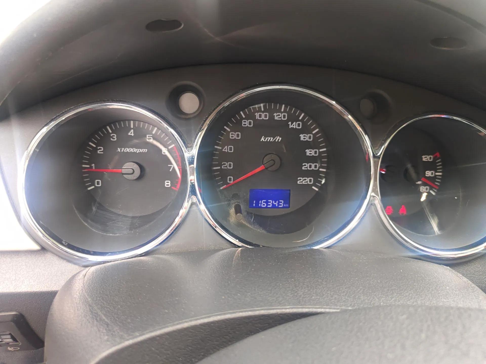 Dongfeng Aeolus H30 2014 CROSS 1.5L Manual Gratitude Edition — миниатюра 12