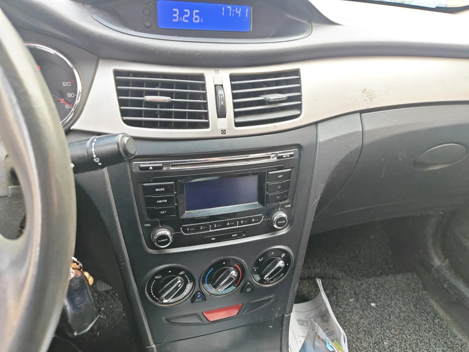 Dongfeng Aeolus H30 2012 CROSS 1.6L Manual Luxury Model — миниатюра 14