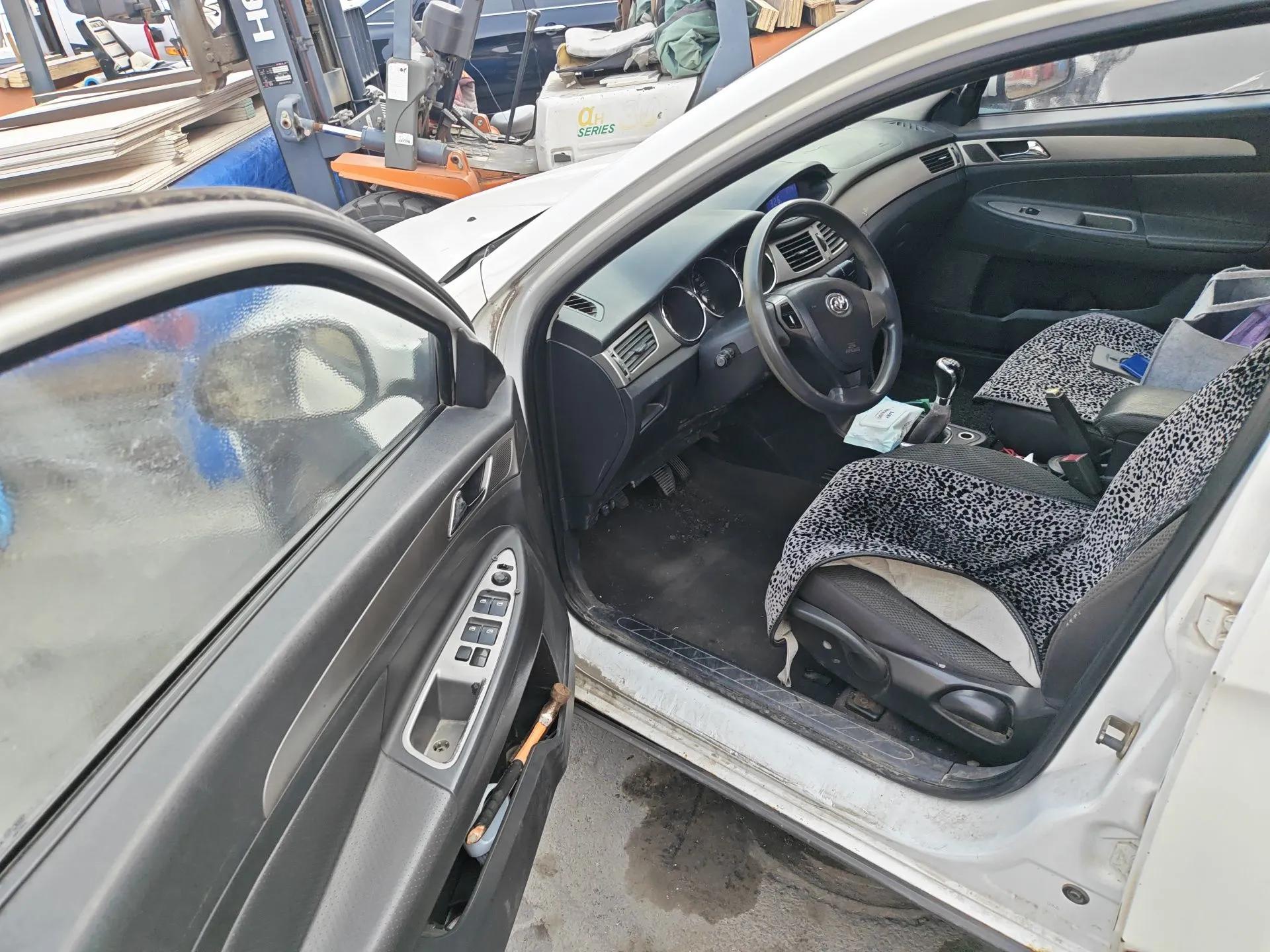 Dongfeng Aeolus H30 2012 CROSS 1.6L Manual Luxury Model — миниатюра 17