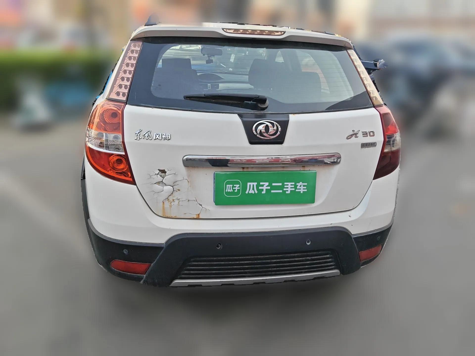 Dongfeng Aeolus H30 2012 CROSS 1.6L Manual Luxury Model — миниатюра 5