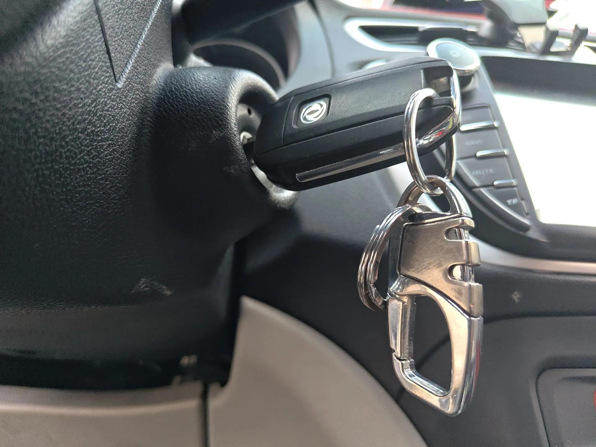 Dongfeng Aeolus L60 2015 1.8L Automatic New Enjoyment Model — миниатюра 9