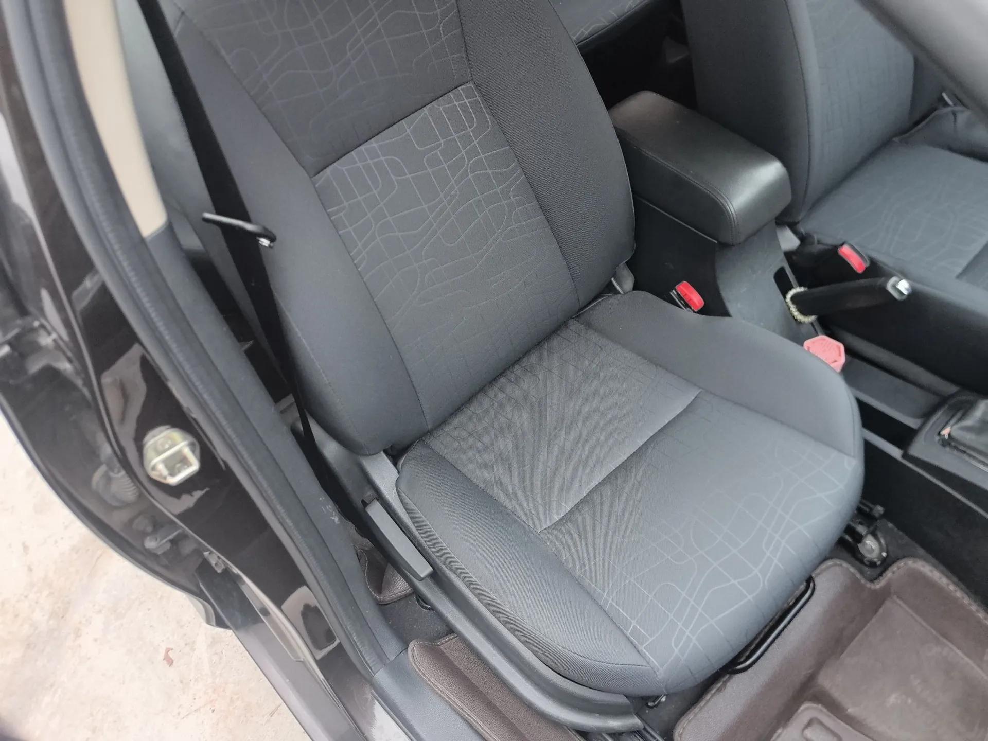 Dongfeng Aeolus A30 2014 1.5L Manual Smart Drive Smart Edition — миниатюра 23