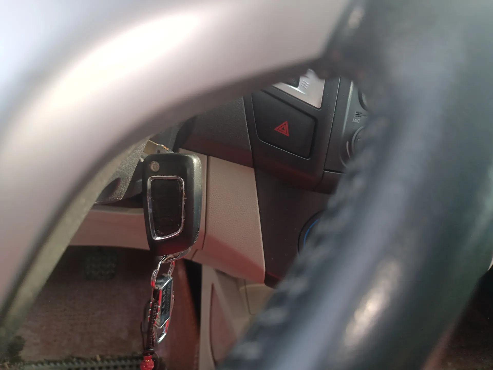 Dongfeng Aeolus A30 2014 1.5L Manual Smart Drive Smart Edition — миниатюра 12