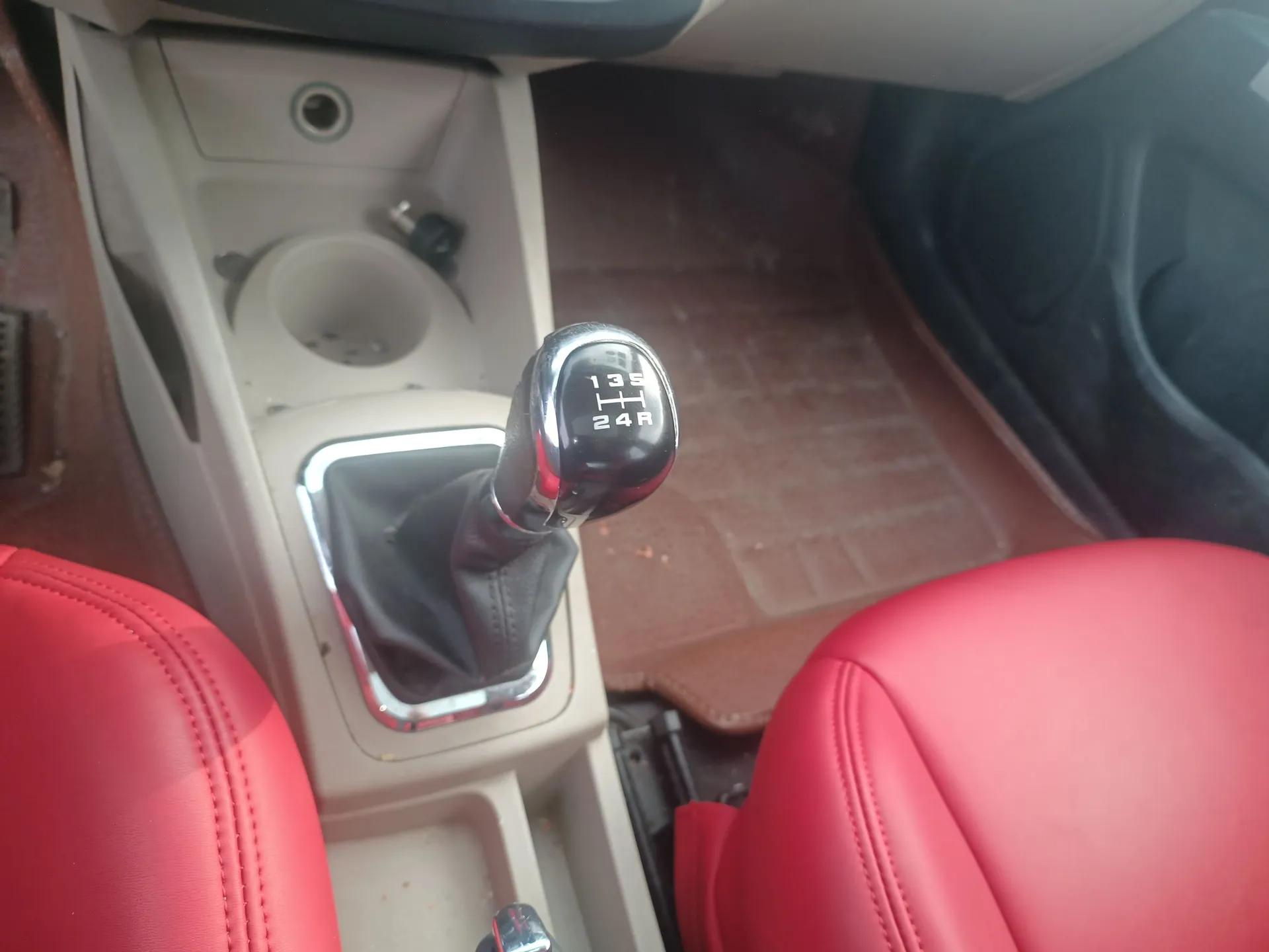 Dongfeng Aeolus A30 2014 1.5L Manual Smart Drive Smart Edition — миниатюра 17