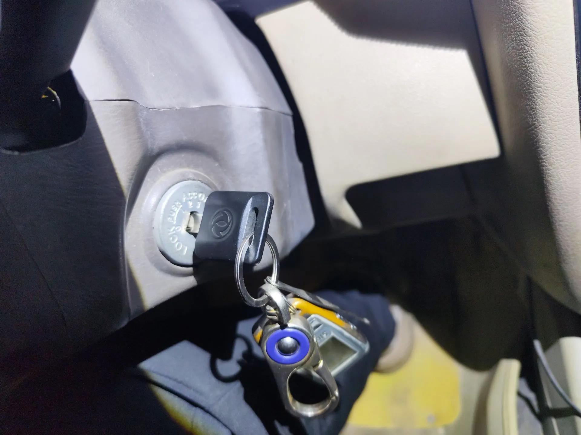 Dongfeng Ruichi 2010 3.0T Diesel Two-Wheel Drive Standard Version ZD30D13-3N — миниатюра 9
