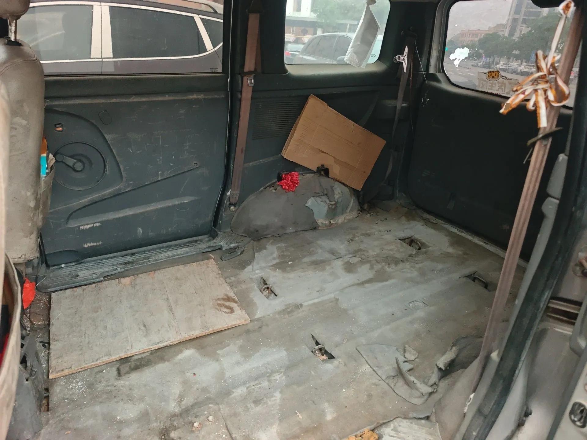 Dongfeng Shuaike 2013 Revised Version 1.5L Manual Standard Edition 7 Seats China IV Standard — миниатюра 18